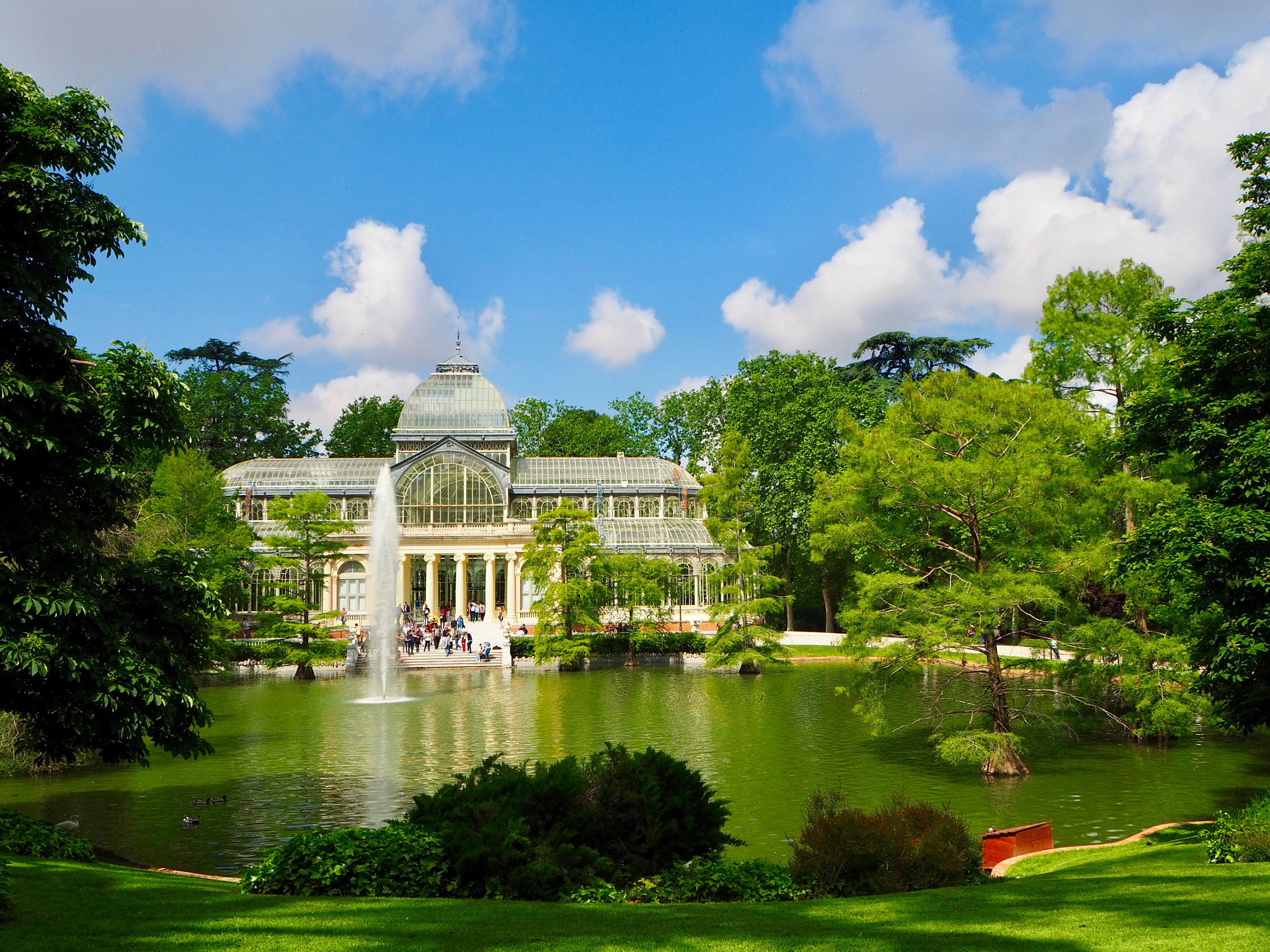Olympus OM-D E-M10 III sample photo. Palacio de cristal. photography