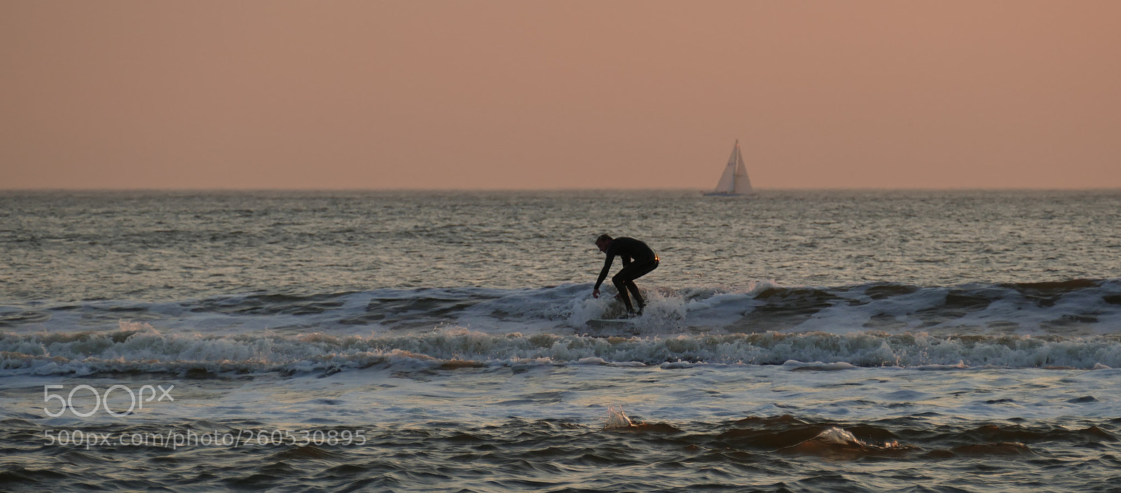 Panasonic Lumix DMC-FZ1000 sample photo. Wave surfing under the photography