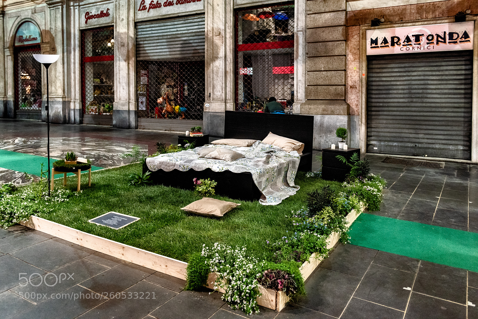 Nikon D810 sample photo. A bed in town photography