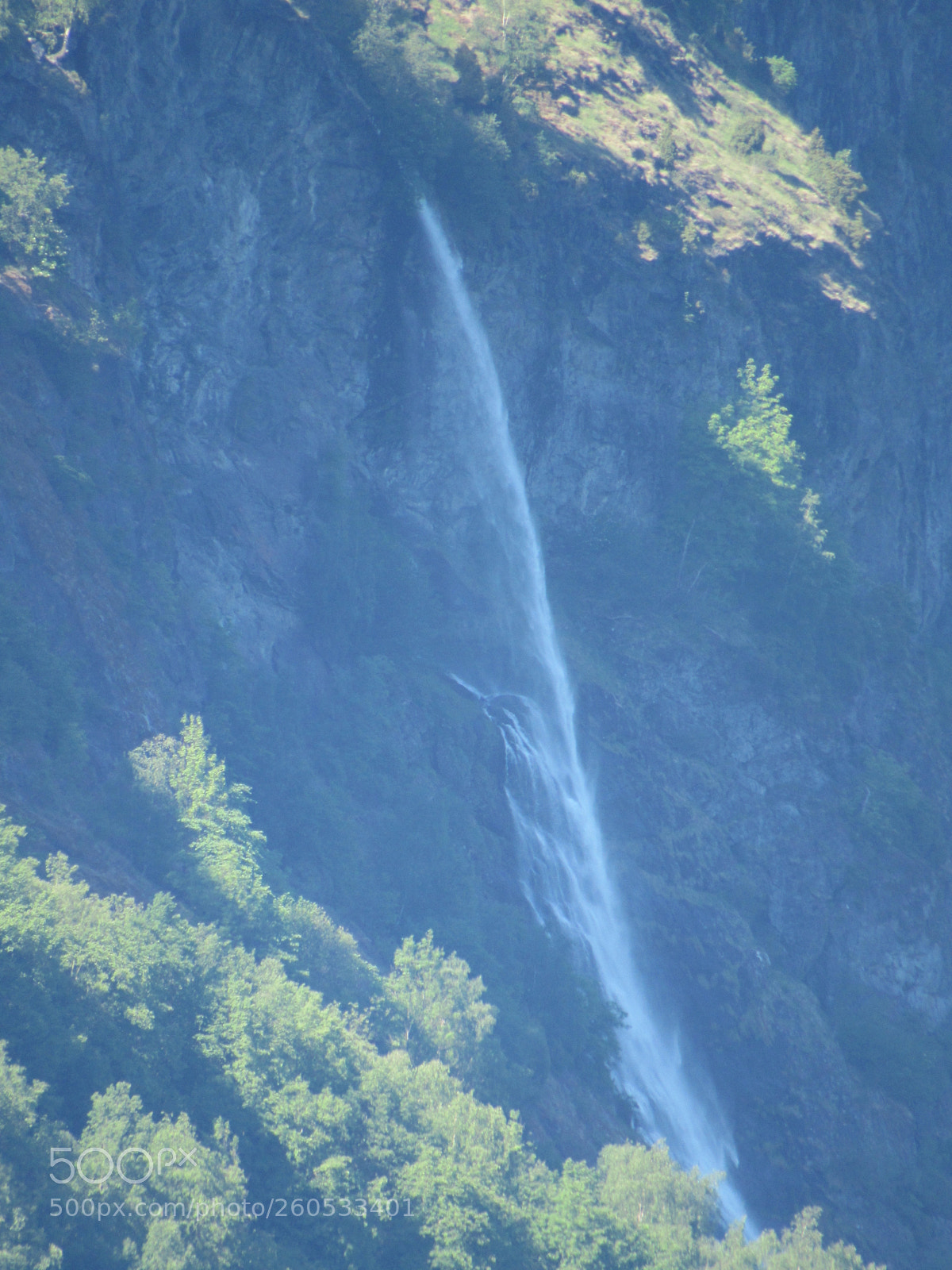 Canon PowerShot SX530 HS sample photo. Cruise photography