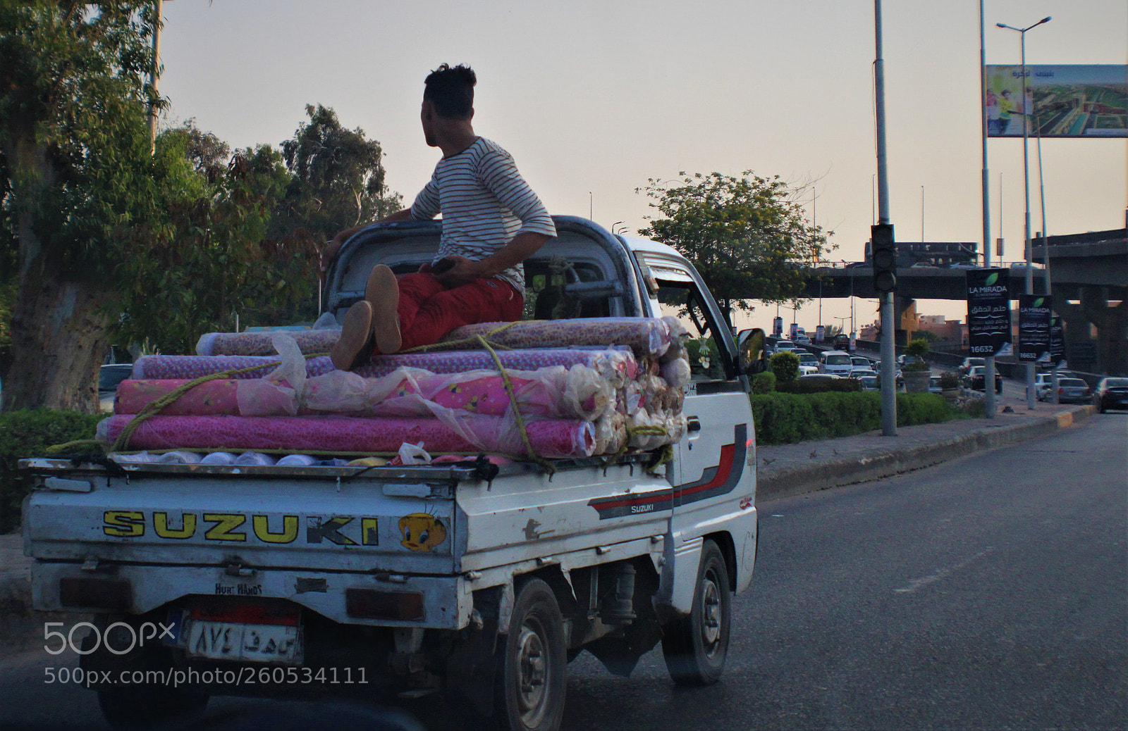 Canon EOS 1200D (EOS Rebel T5 / EOS Kiss X70 / EOS Hi) sample photo. Daily commute photography