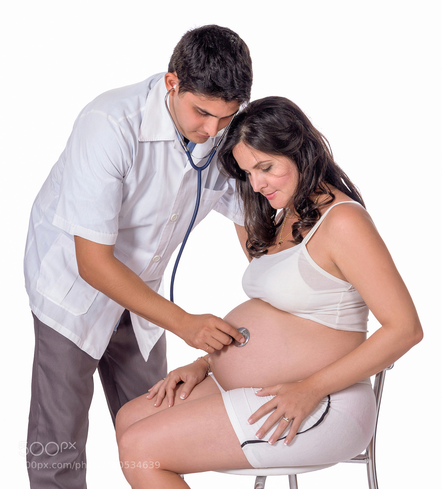 Canon EOS 700D (EOS Rebel T5i / EOS Kiss X7i) sample photo. Pregnant woman being attended photography