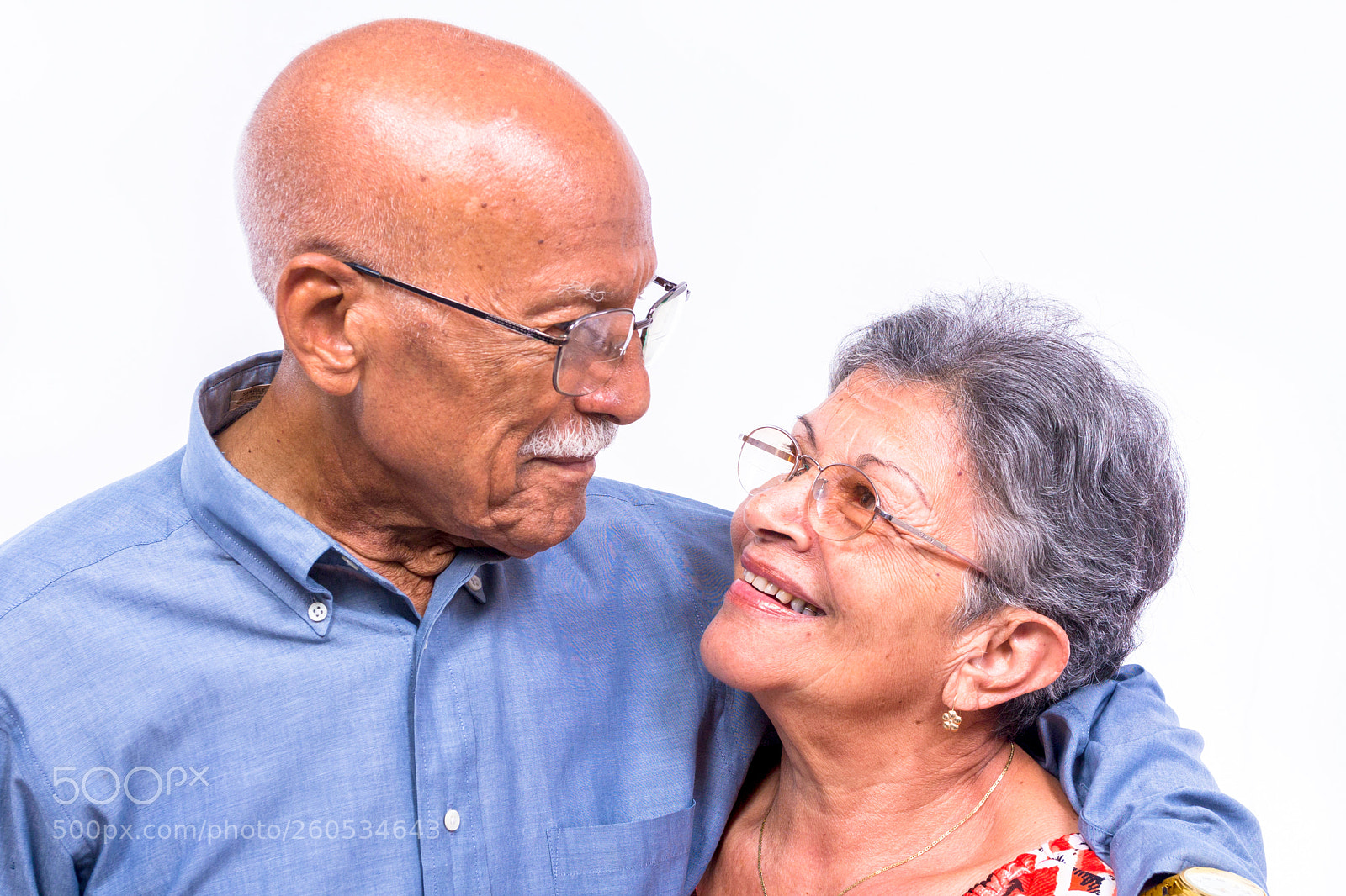 Canon EOS 700D (EOS Rebel T5i / EOS Kiss X7i) sample photo. An smiling elderly couple photography