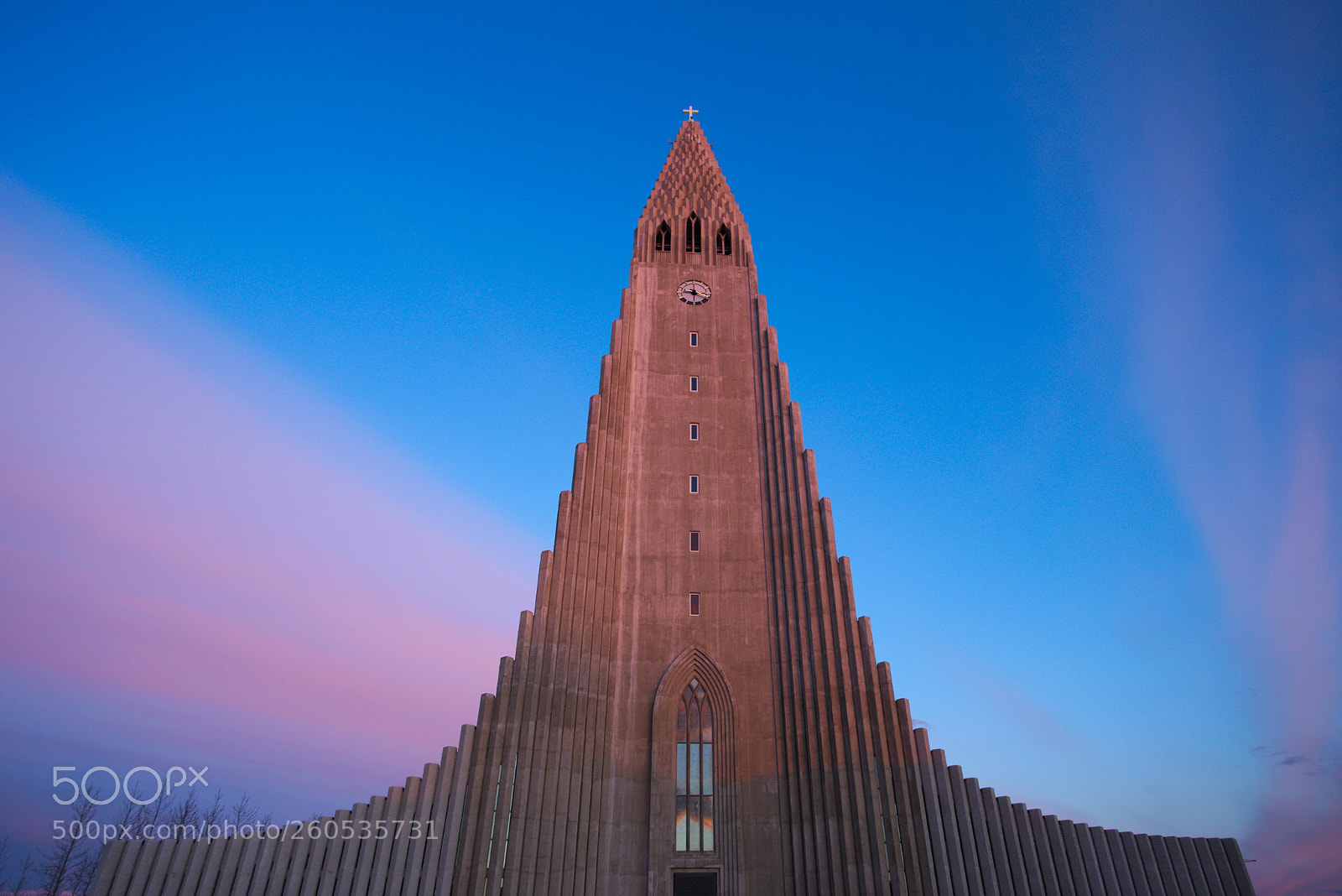 Canon EF 17-40mm F4L USM sample photo. Hallsgrimskirkja photography