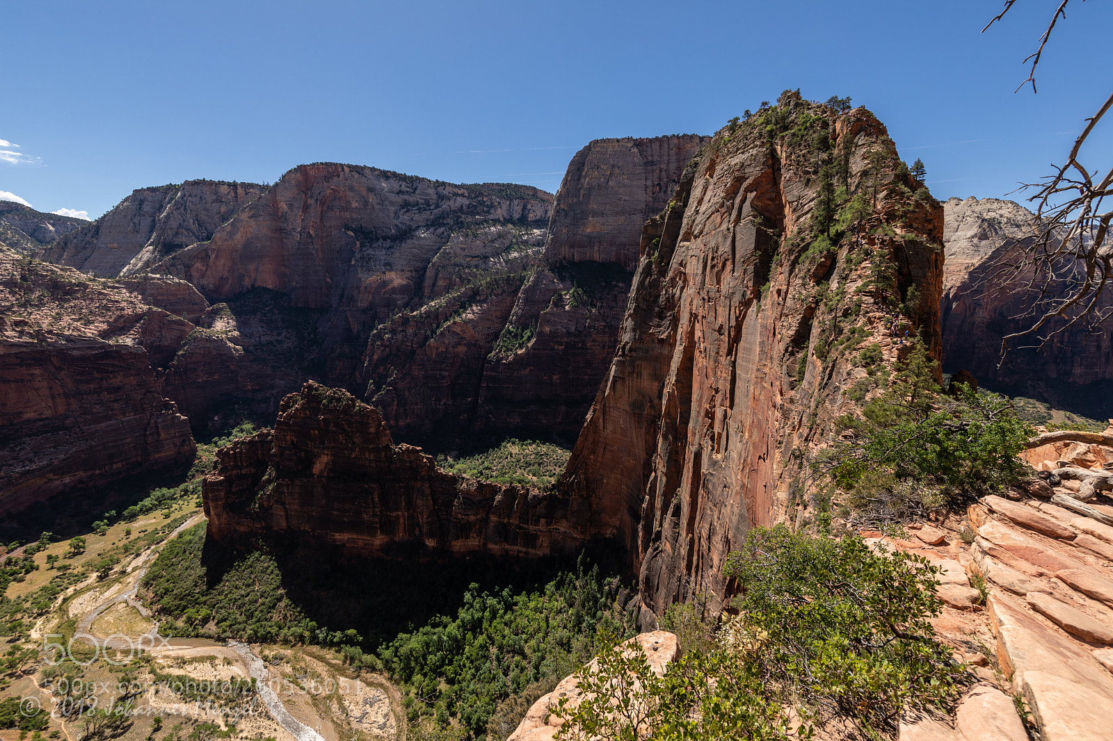 Canon EOS 5D Mark IV sample photo. Angels landing photography