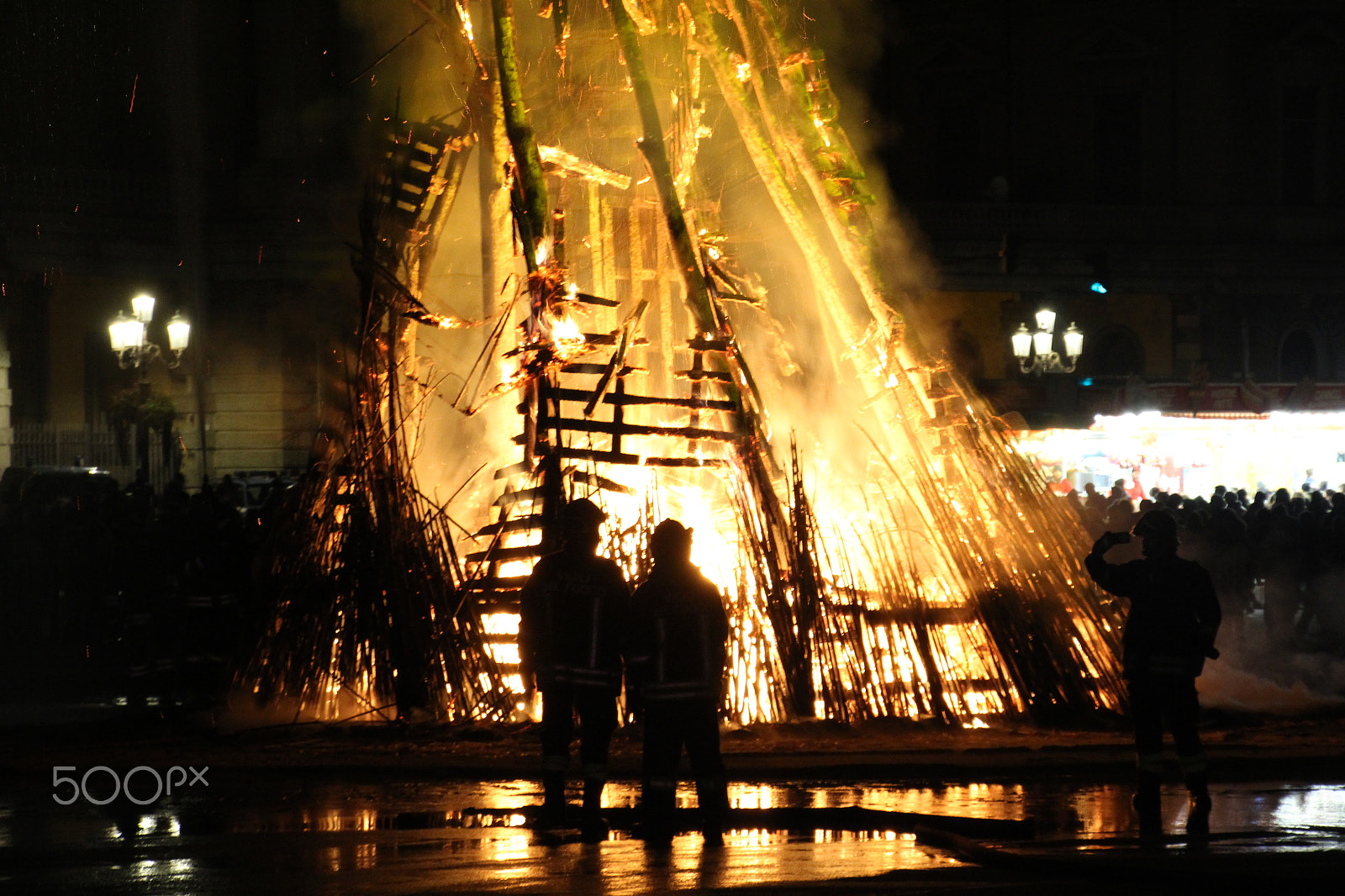 Canon EOS 100D (EOS Rebel SL1 / EOS Kiss X7) sample photo. Fire photography