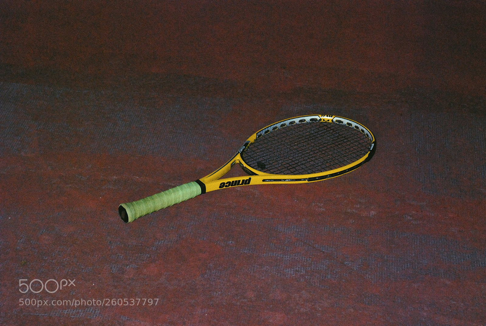 Nikon D80 sample photo. Tennis racket photography