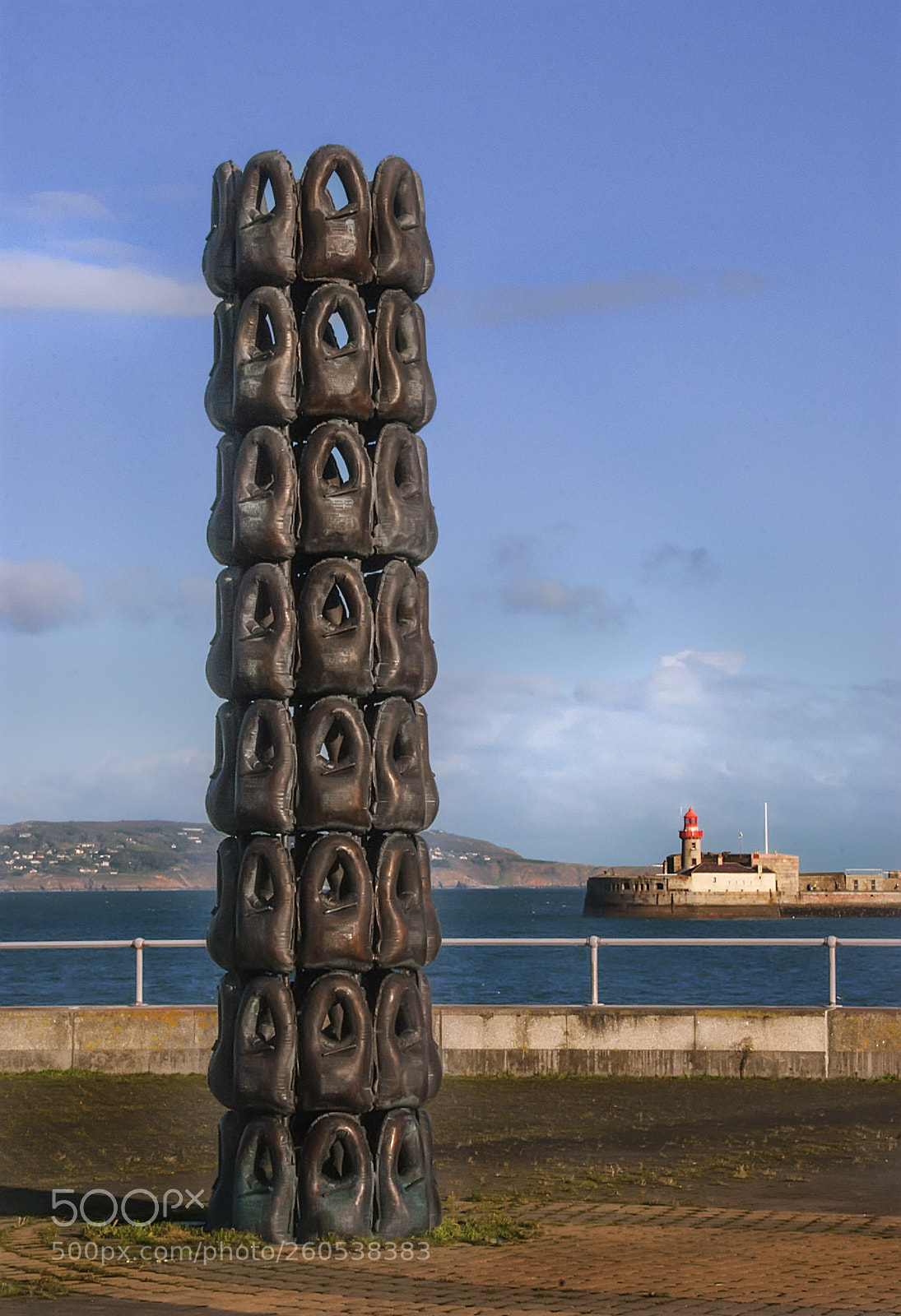Nikon D200 sample photo. Monument at dun laoghaire photography