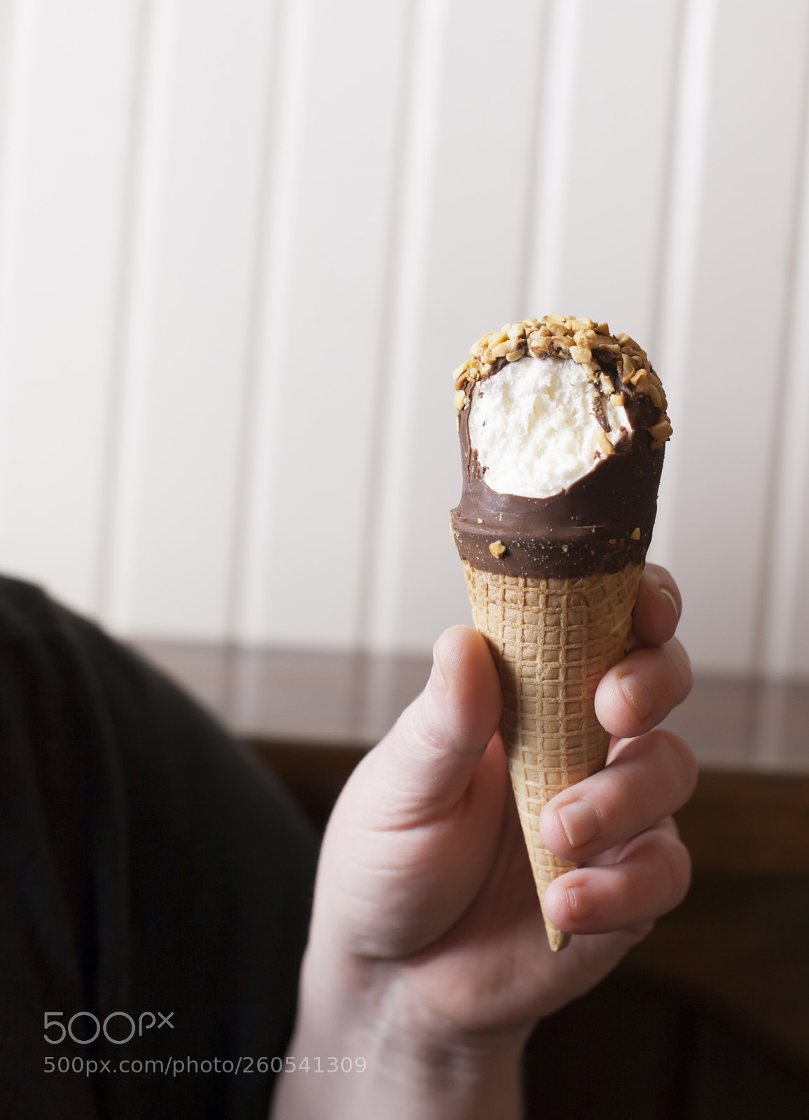 Canon EOS 5D Mark II sample photo. Vanilla ice cream cone photography