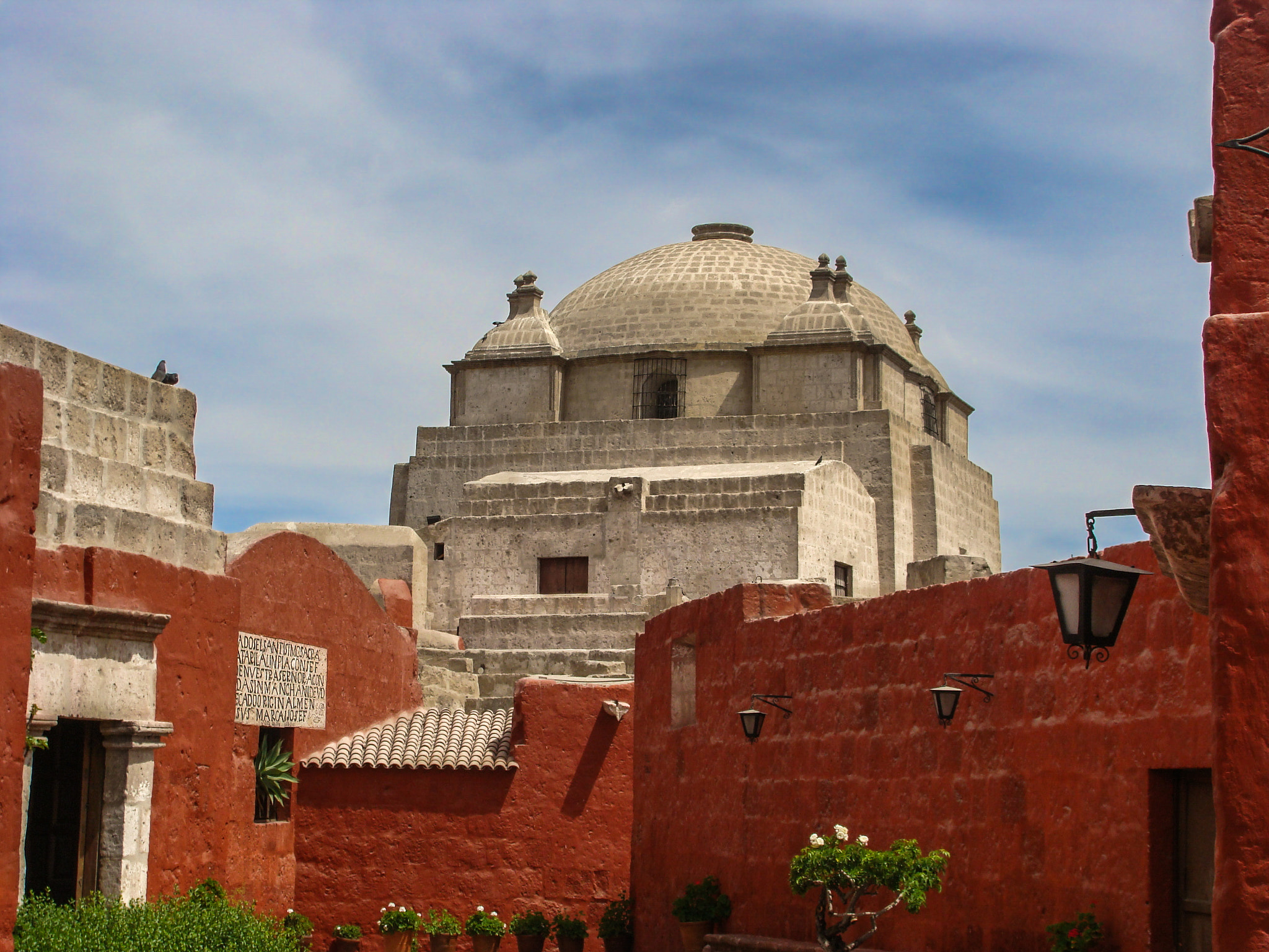 Sony DSC-H3 sample photo. Arequipa, monasterio de santa catalina photography