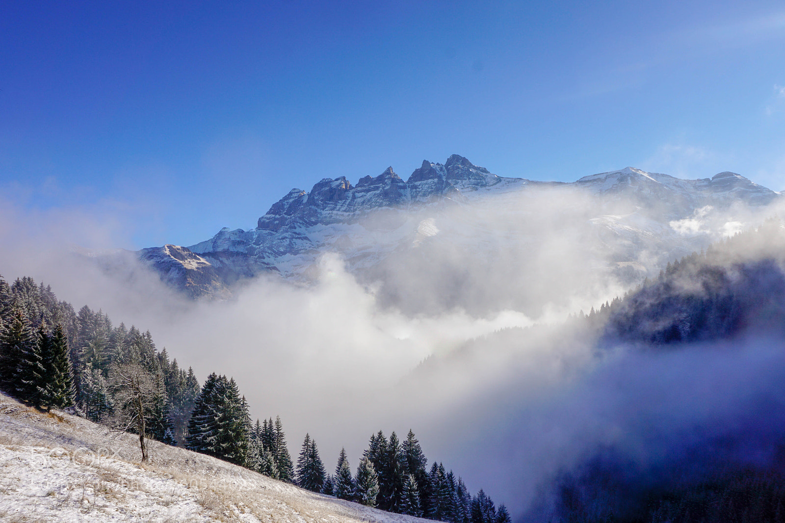 Sony a6000 sample photo. Val d'illiez photography