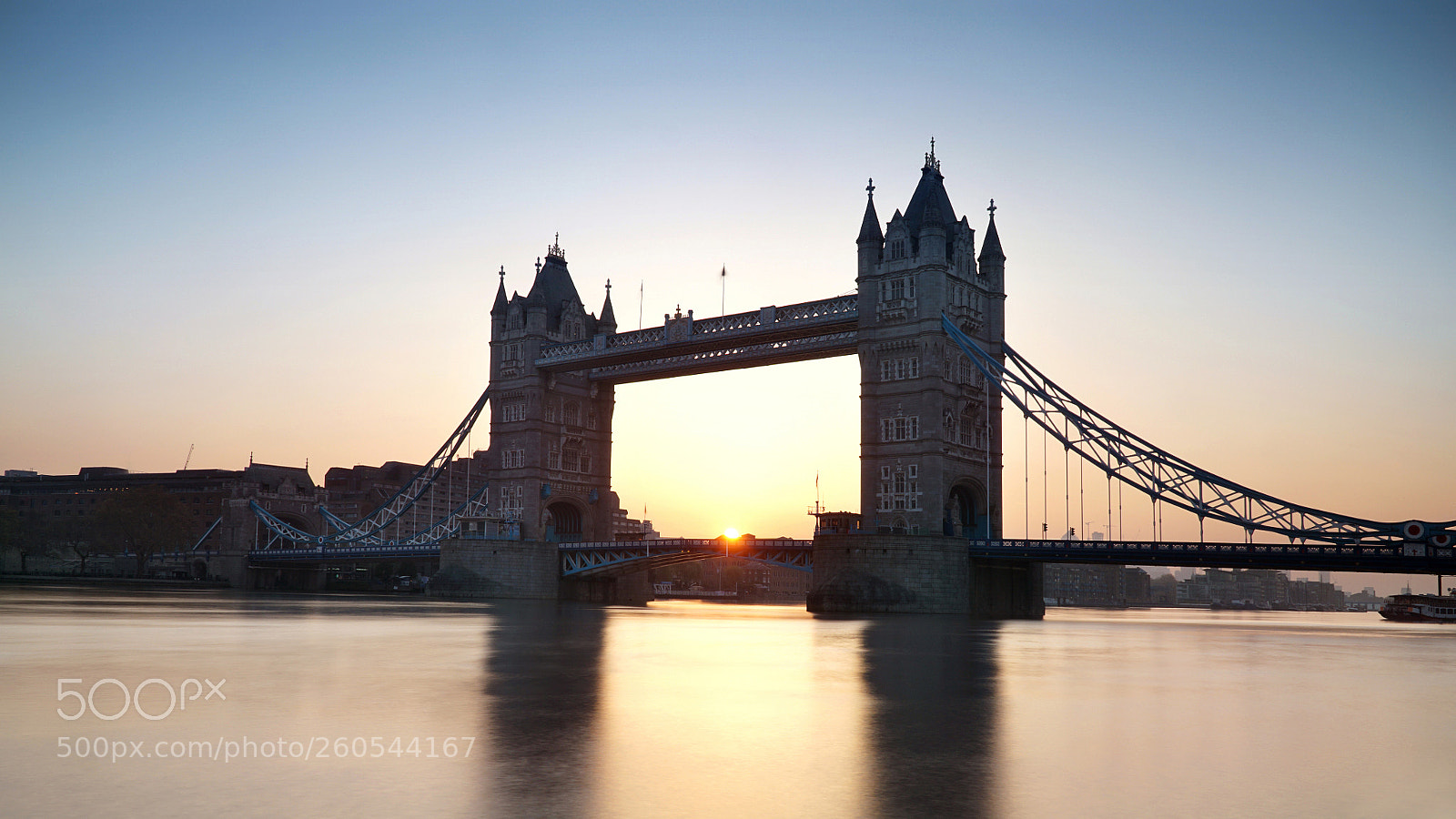Sony a6000 sample photo. London sunrise with the photography