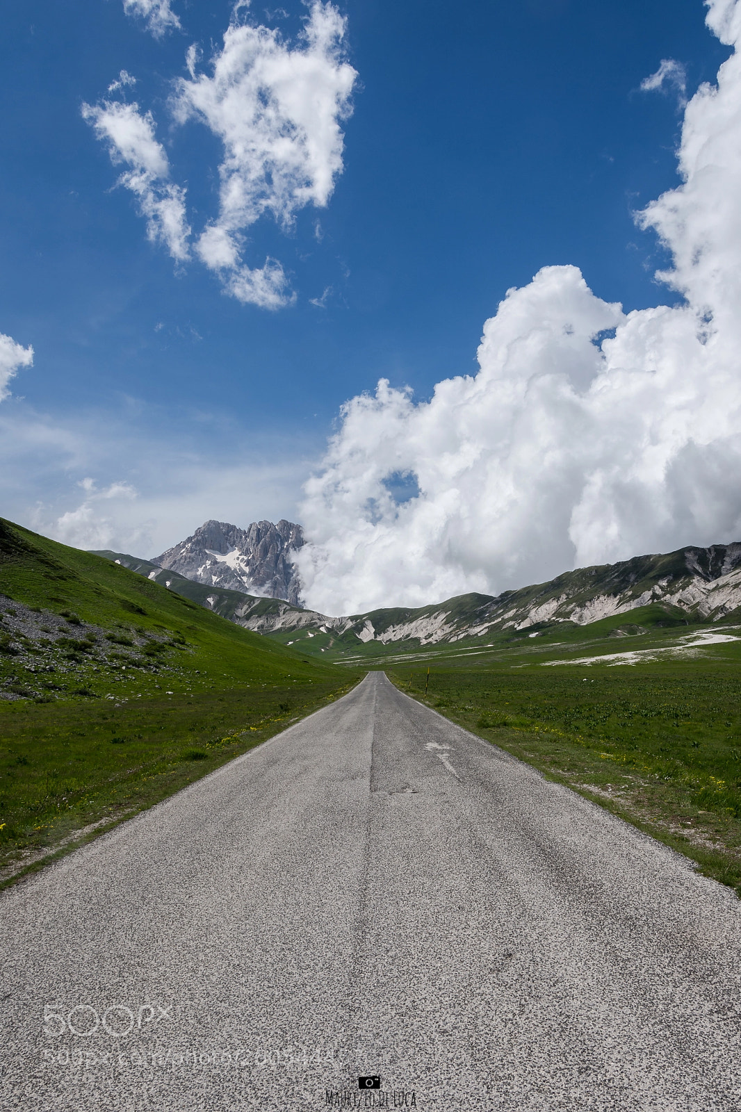 Nikon D7200 sample photo. It's a long road photography