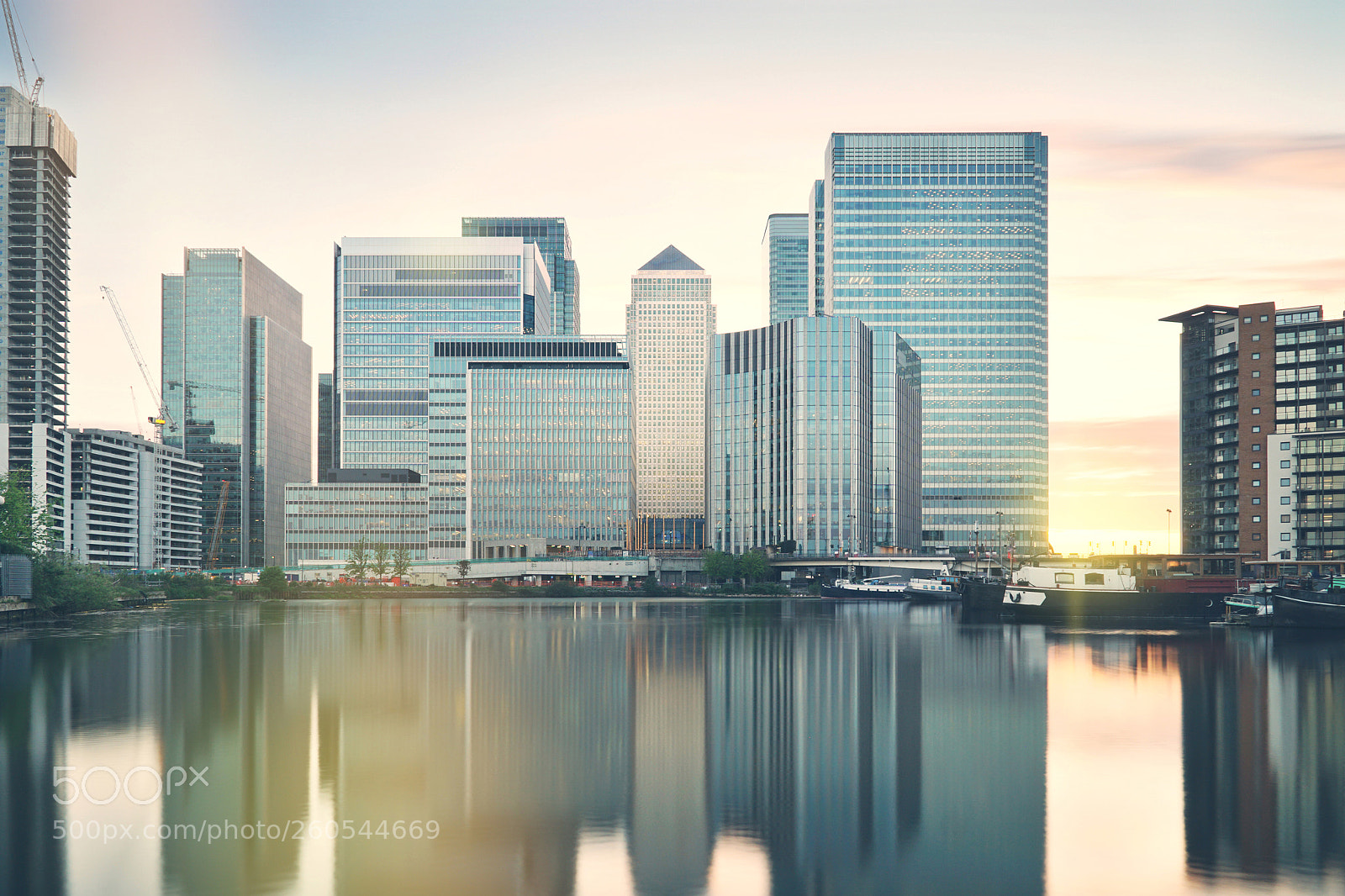 Sony a6000 sample photo. Canary wharf in london photography