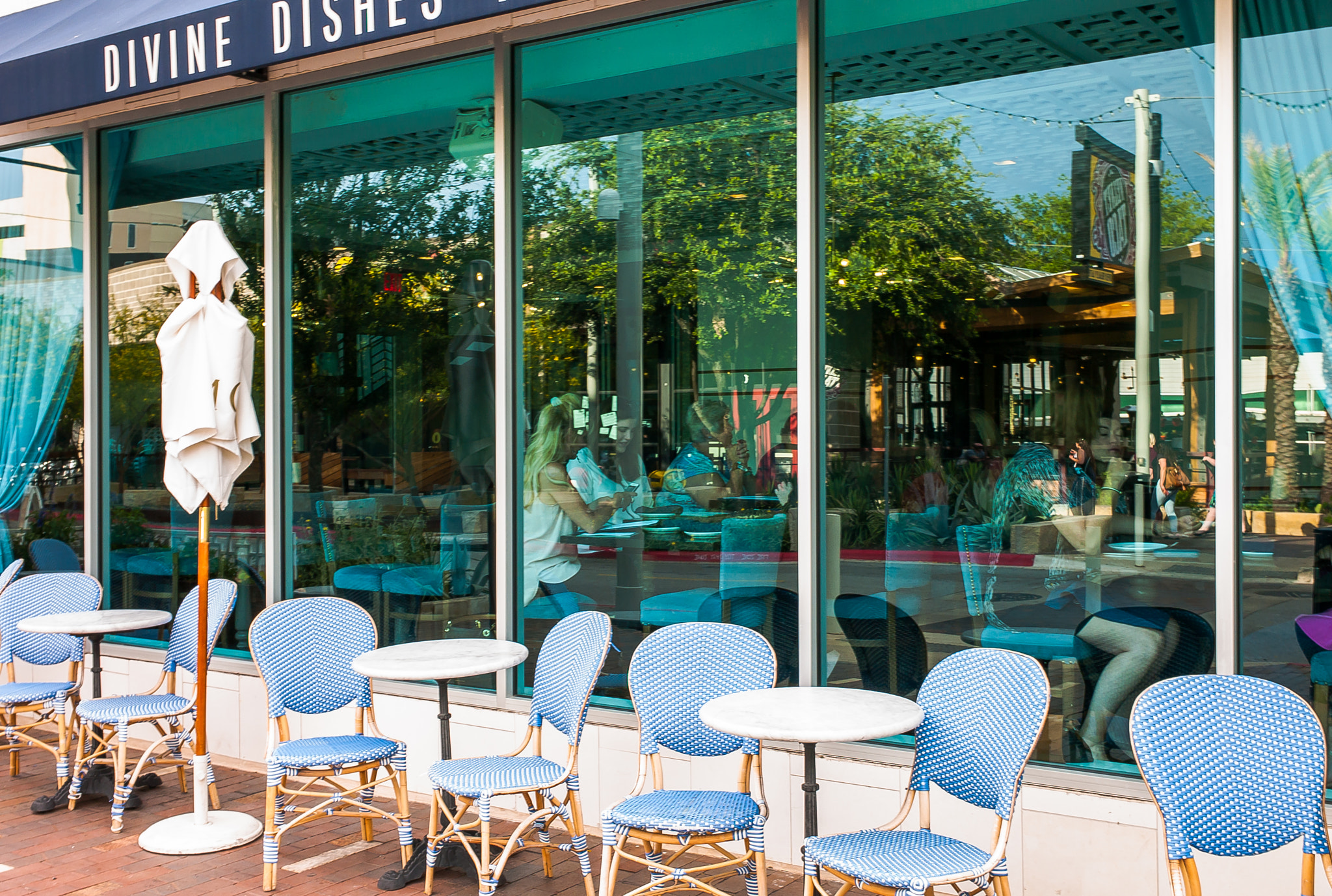 Leica M8 sample photo. Through the windows photography