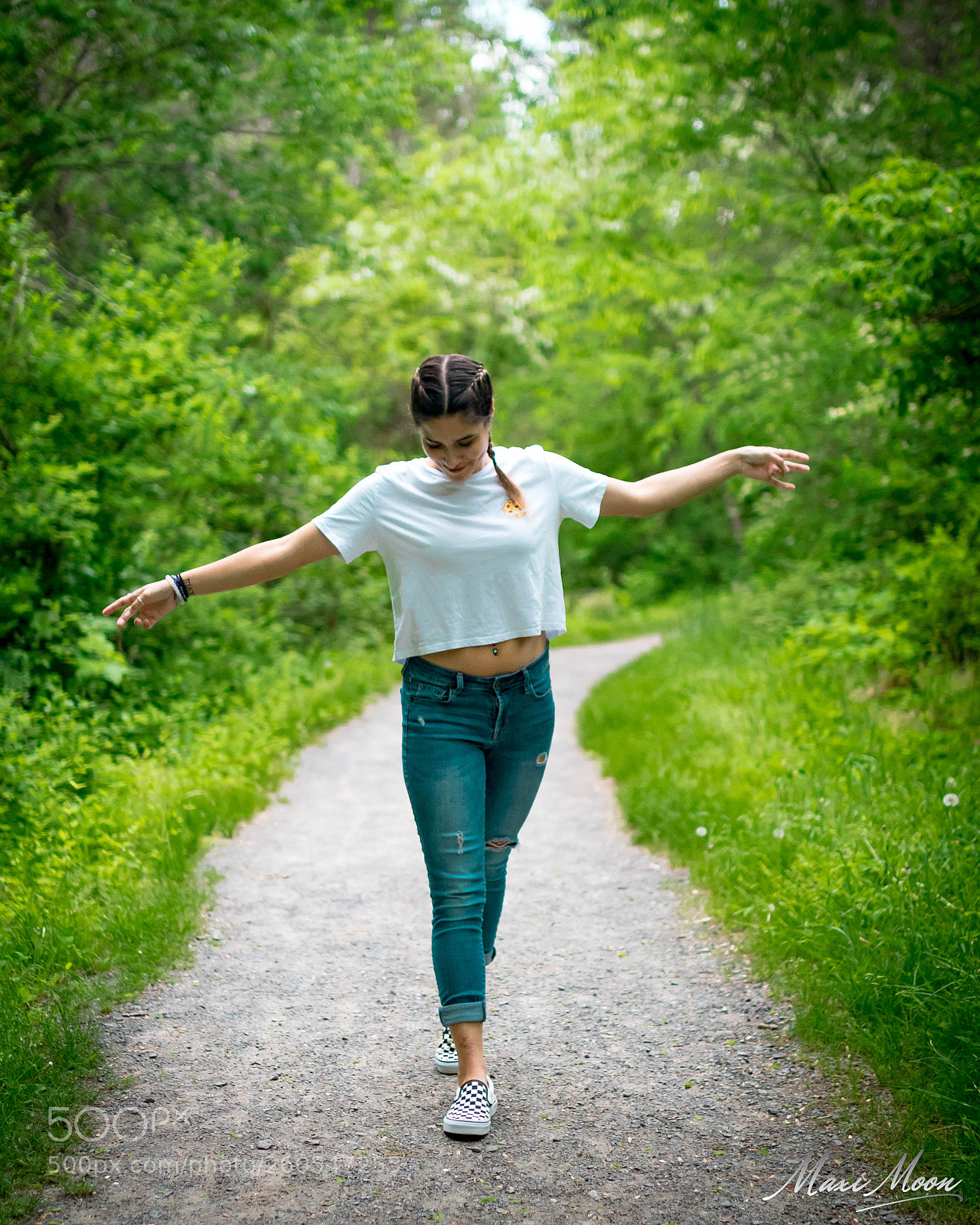 Canon EOS 80D sample photo. Giannina in the woods photography