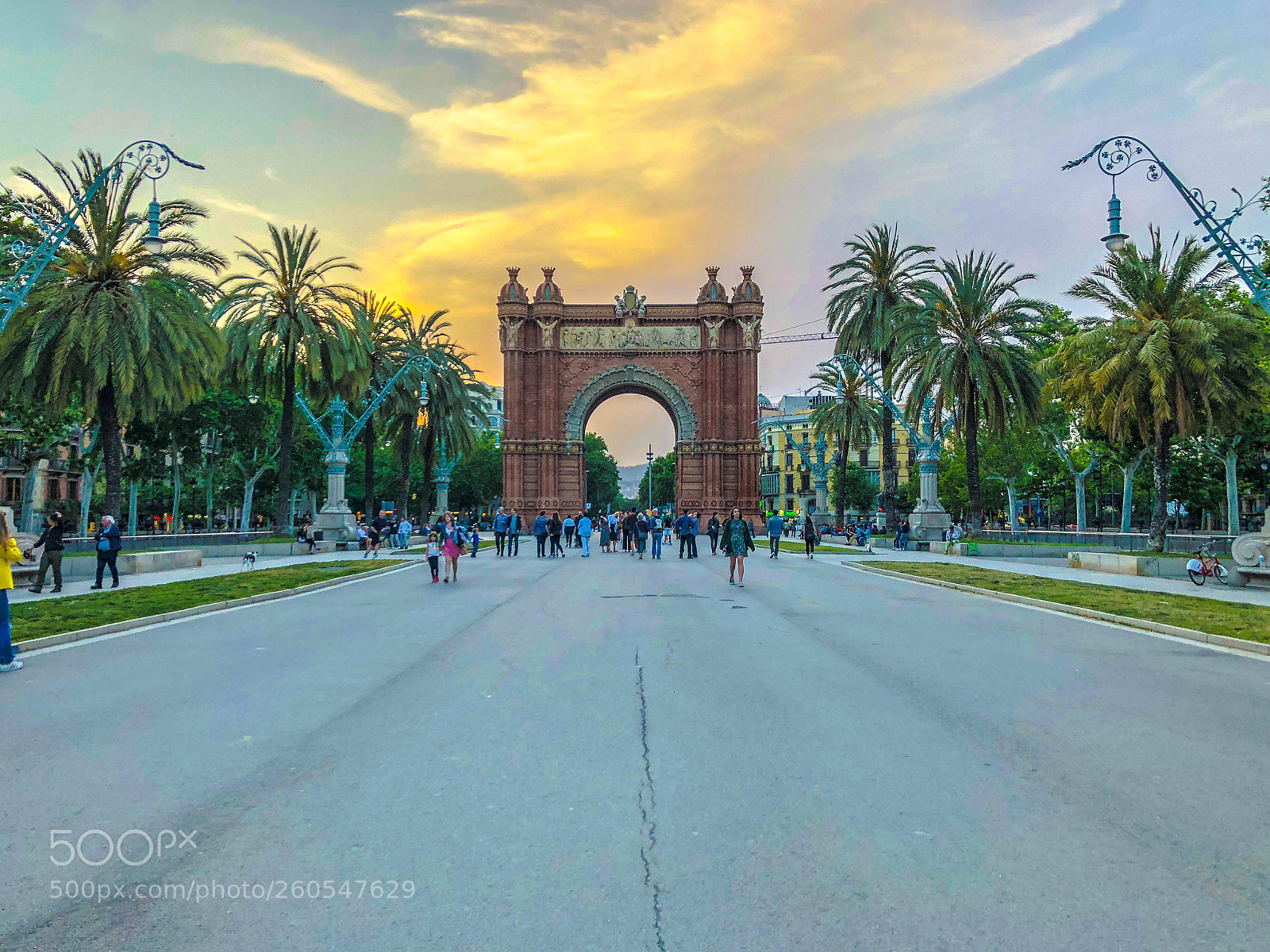 Apple iPhone 8 sample photo. Arc de triomf photography