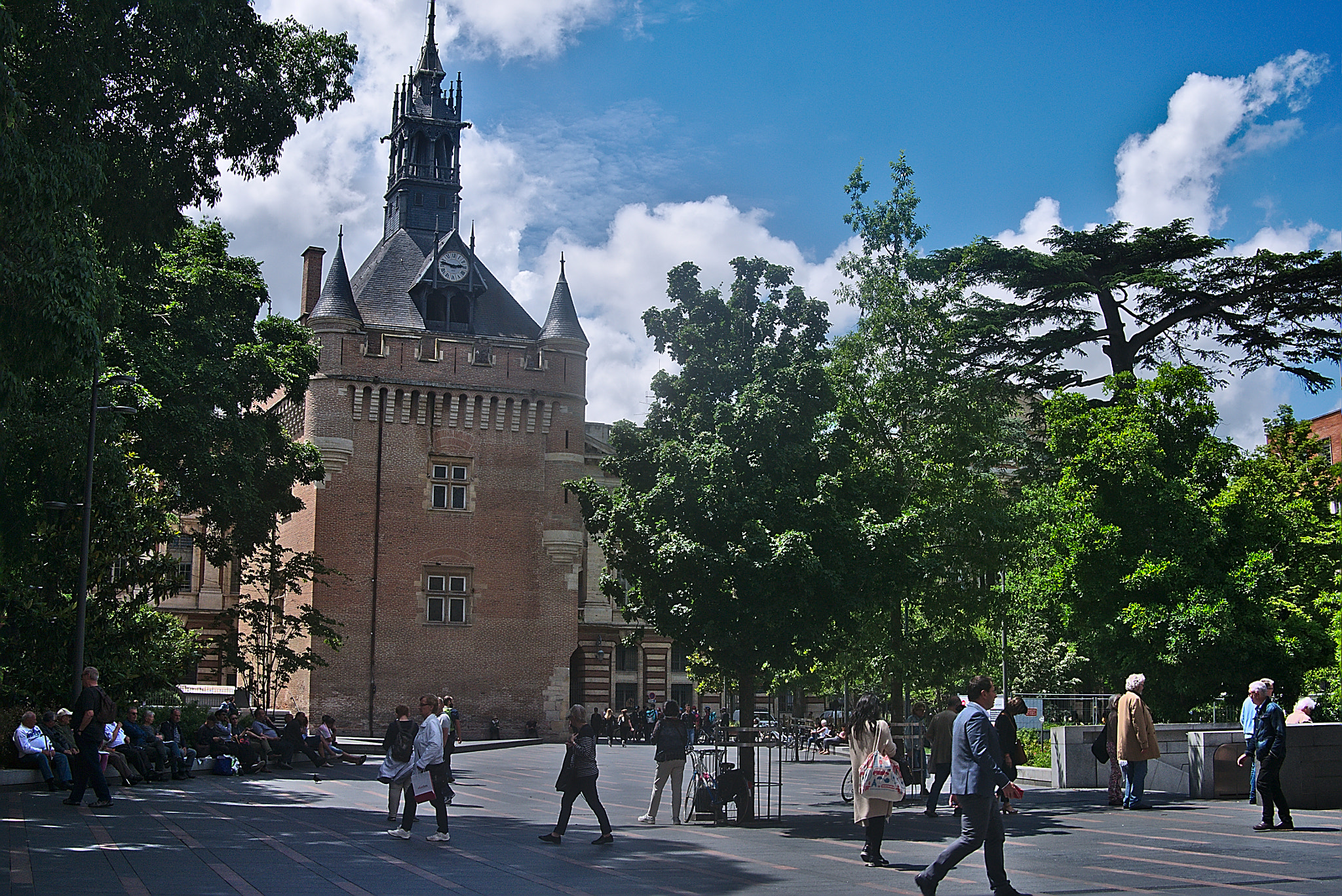Panasonic Lumix DMC-GM1 sample photo. 2018 05 31 06 capitol keep toulouse.jpg photography