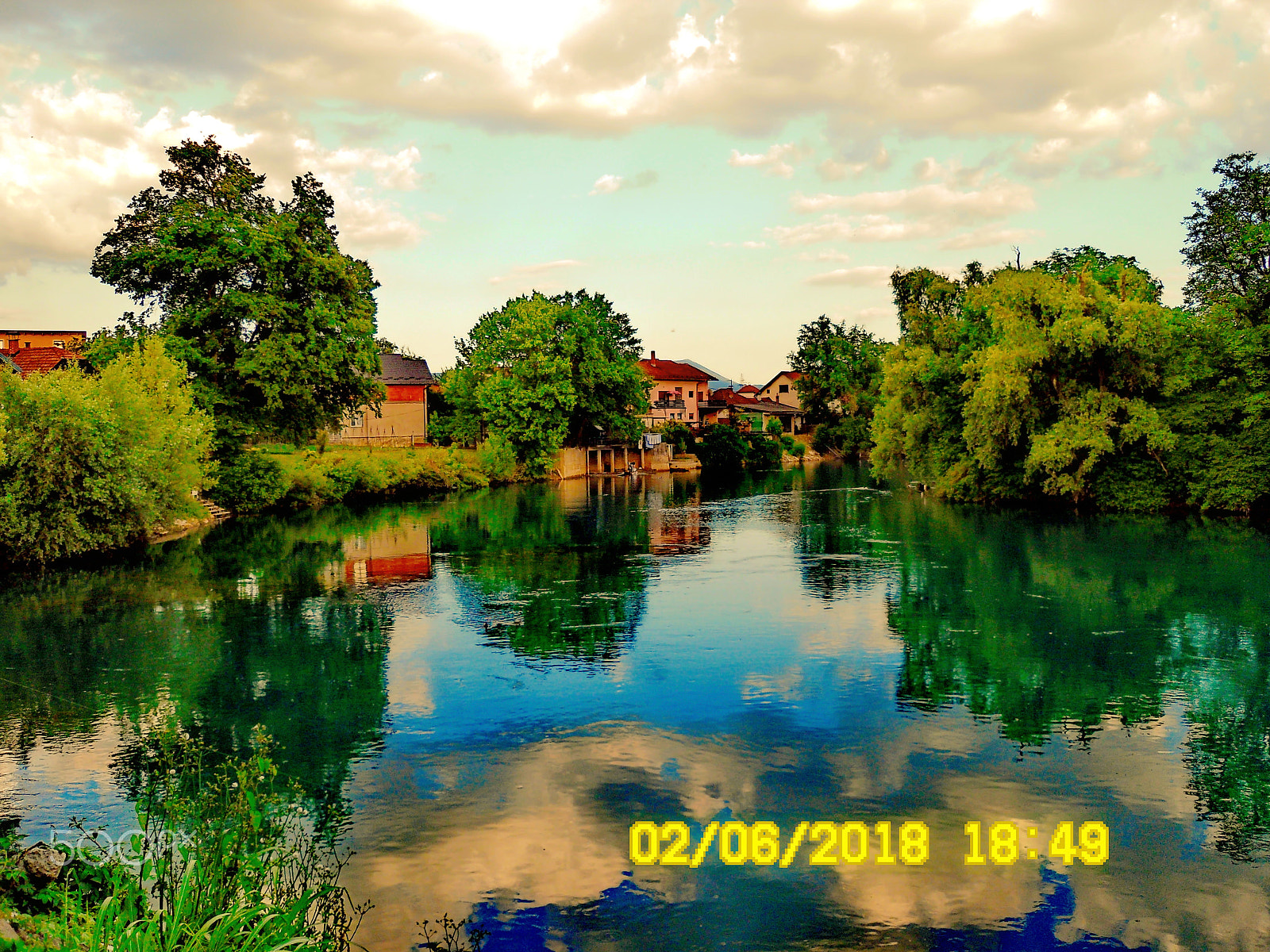 Samsung ES20/ VLUU ES20/  SL35 sample photo. River una  2018 (part one) photography