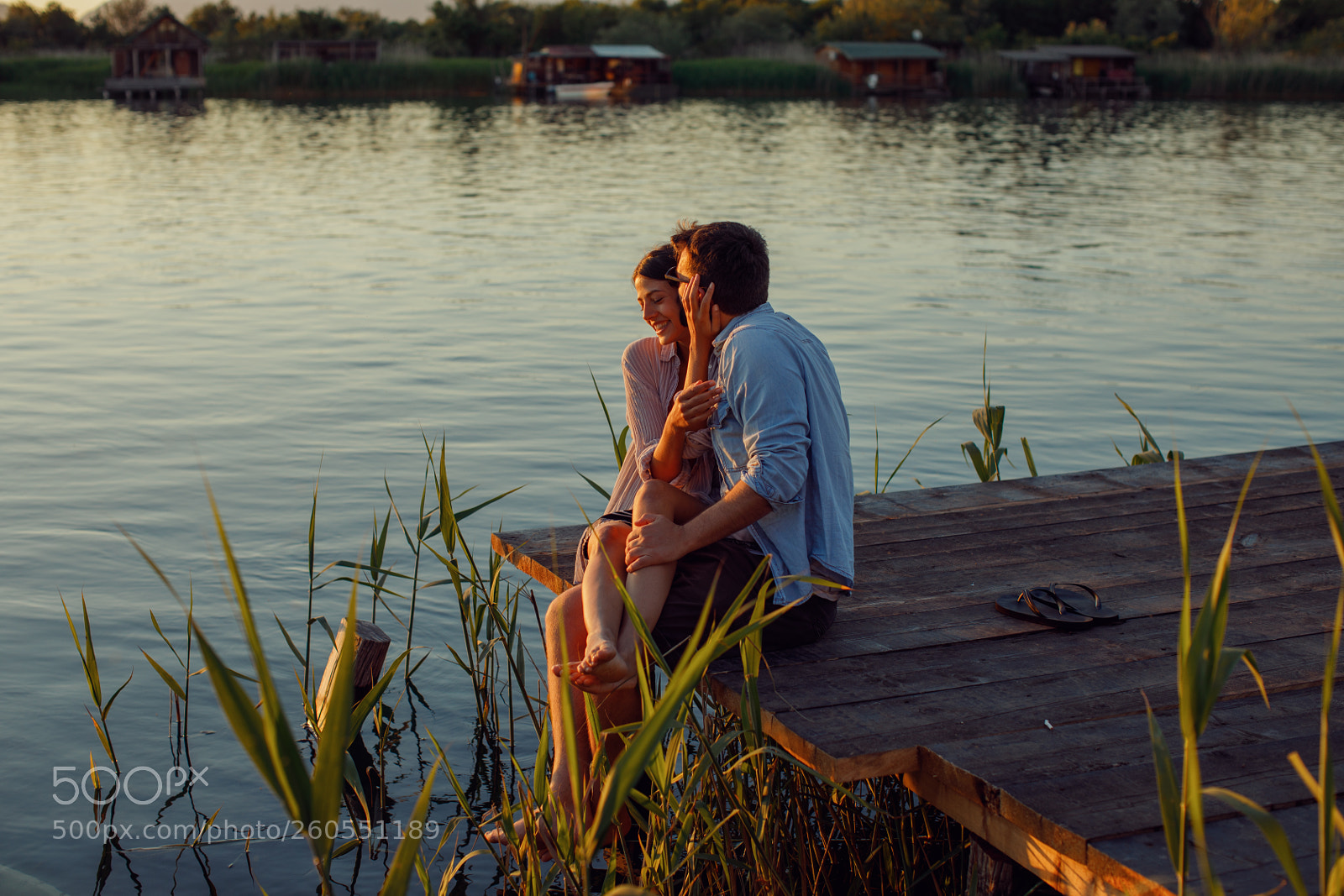 Canon EOS 5D Mark IV sample photo. Young loving couple enjoys photography