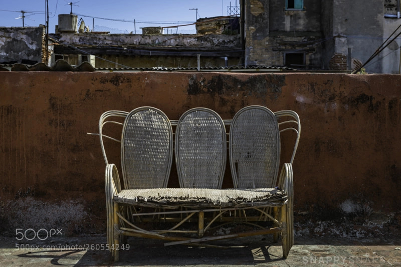 Nikon D800 sample photo. Bamboo sofa old havana photography