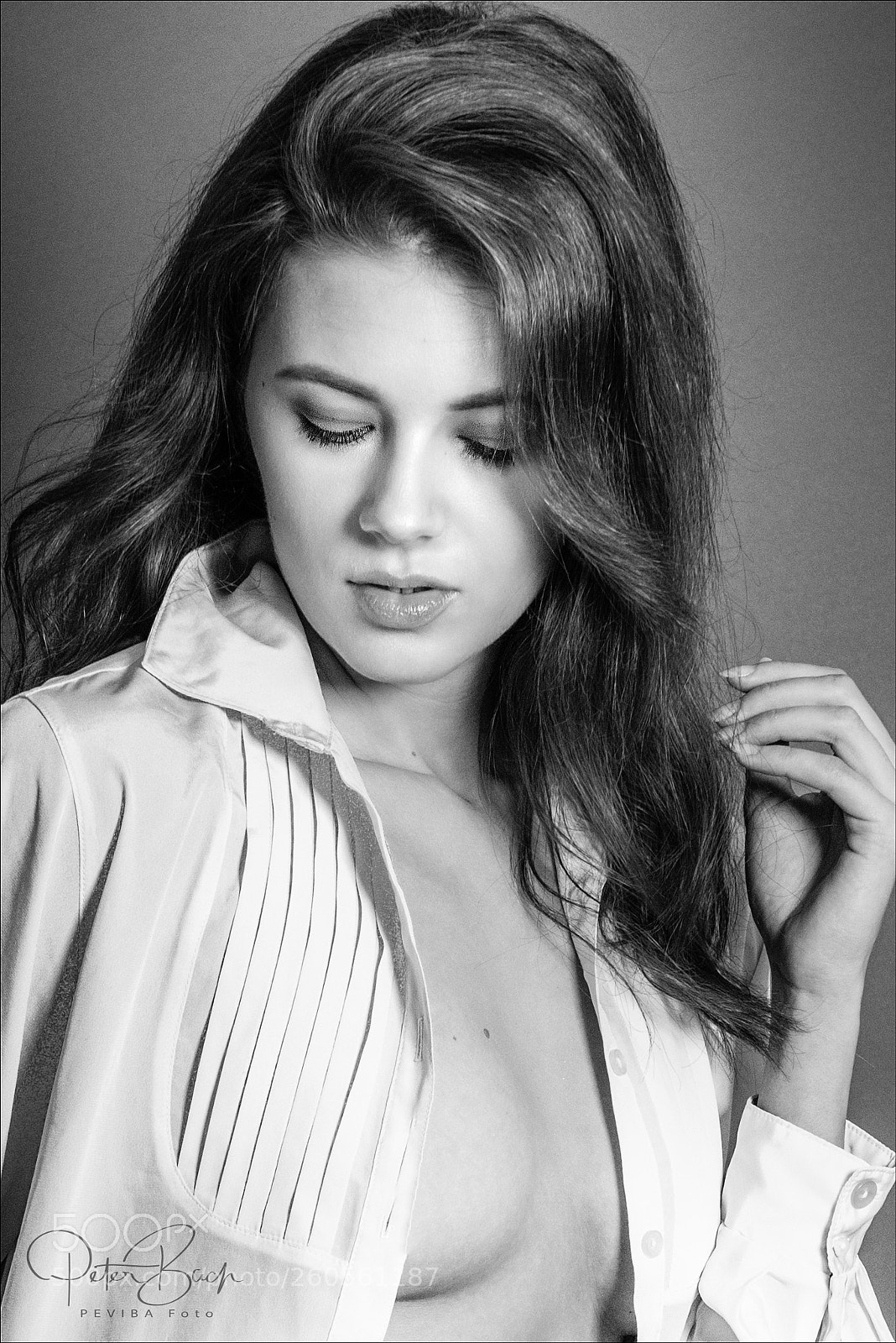 Nikon D800 sample photo. Girl in shirt (bw) photography