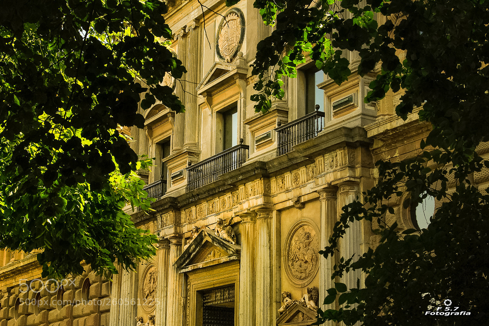 Canon EOS 7D sample photo. Palacio de carlos v photography
