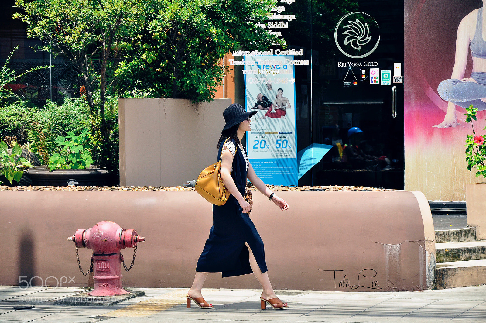 Nikon D5000 sample photo. Street  photography