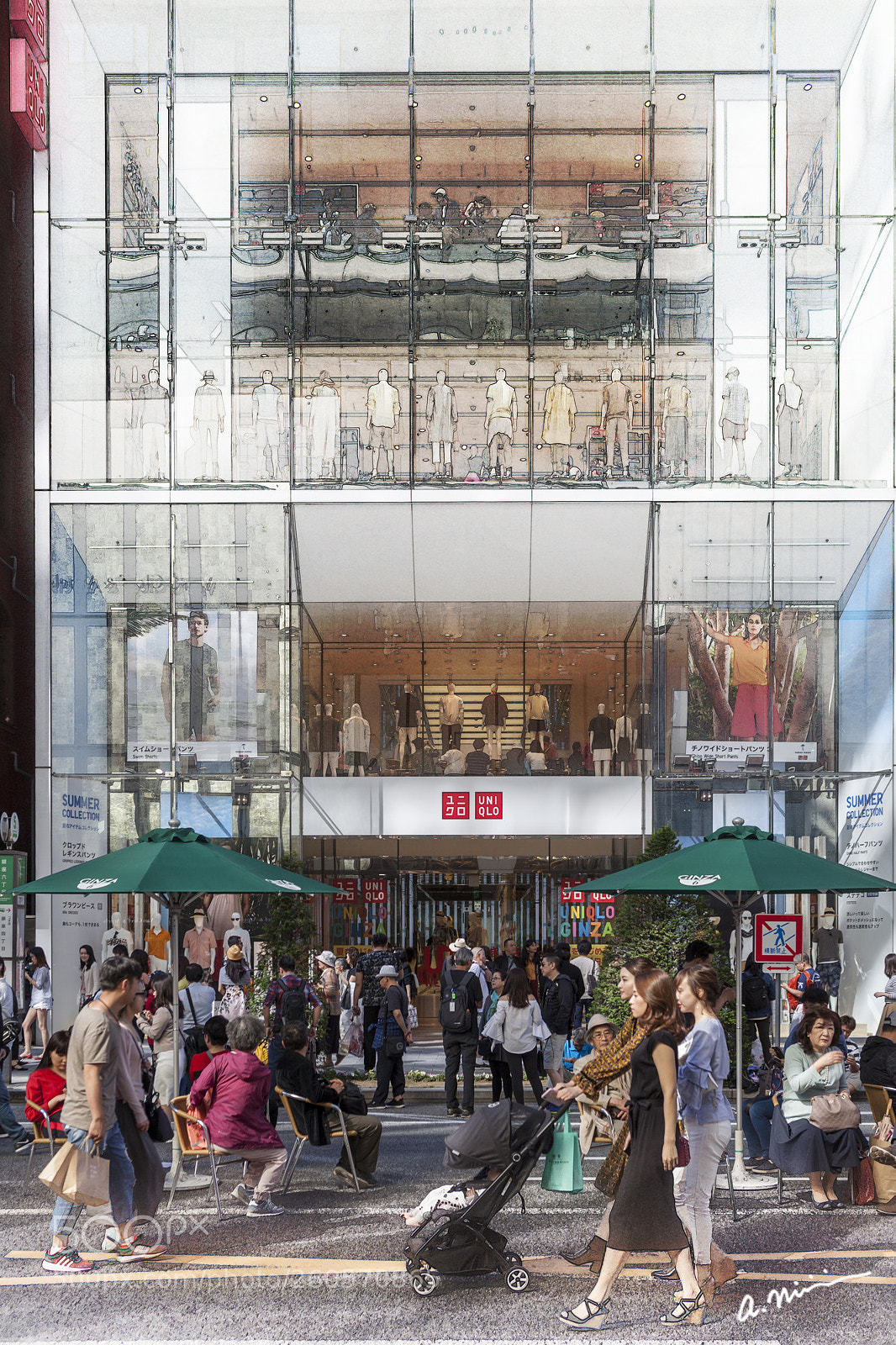 Canon EOS 5D Mark II sample photo. Ginza street photography
