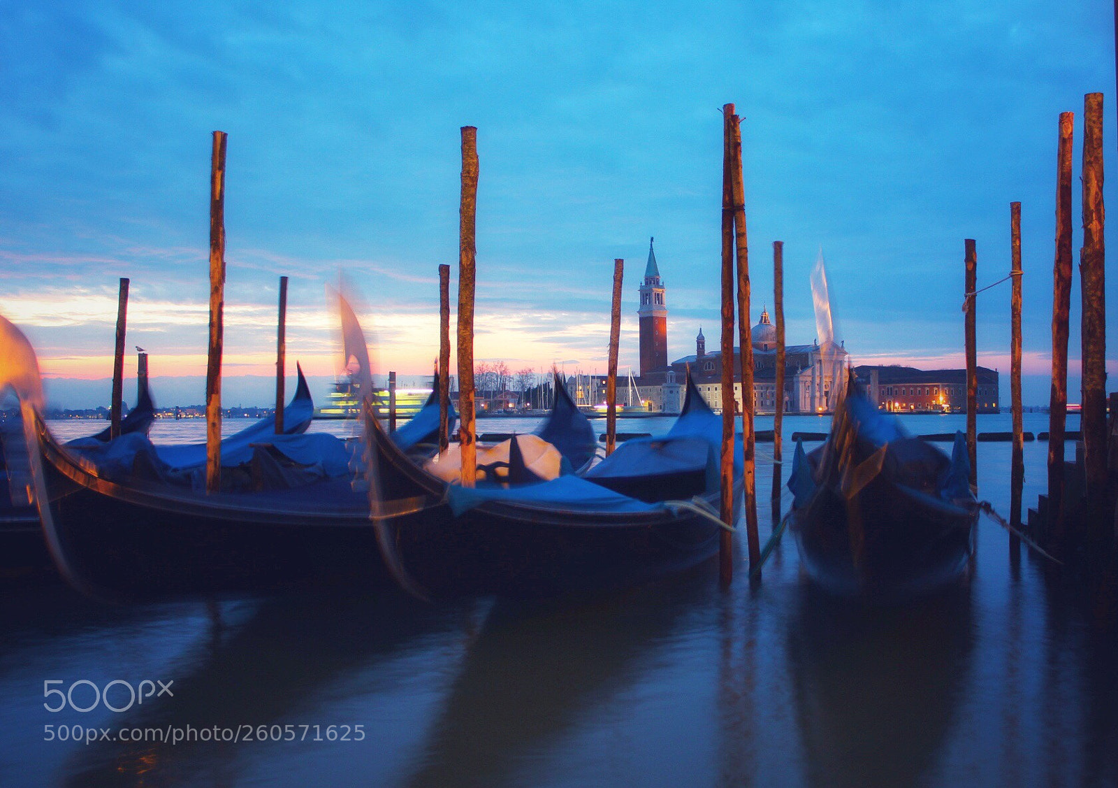 Canon EOS 1300D (EOS Rebel T6 / EOS Kiss X80) sample photo. Venezia  photography