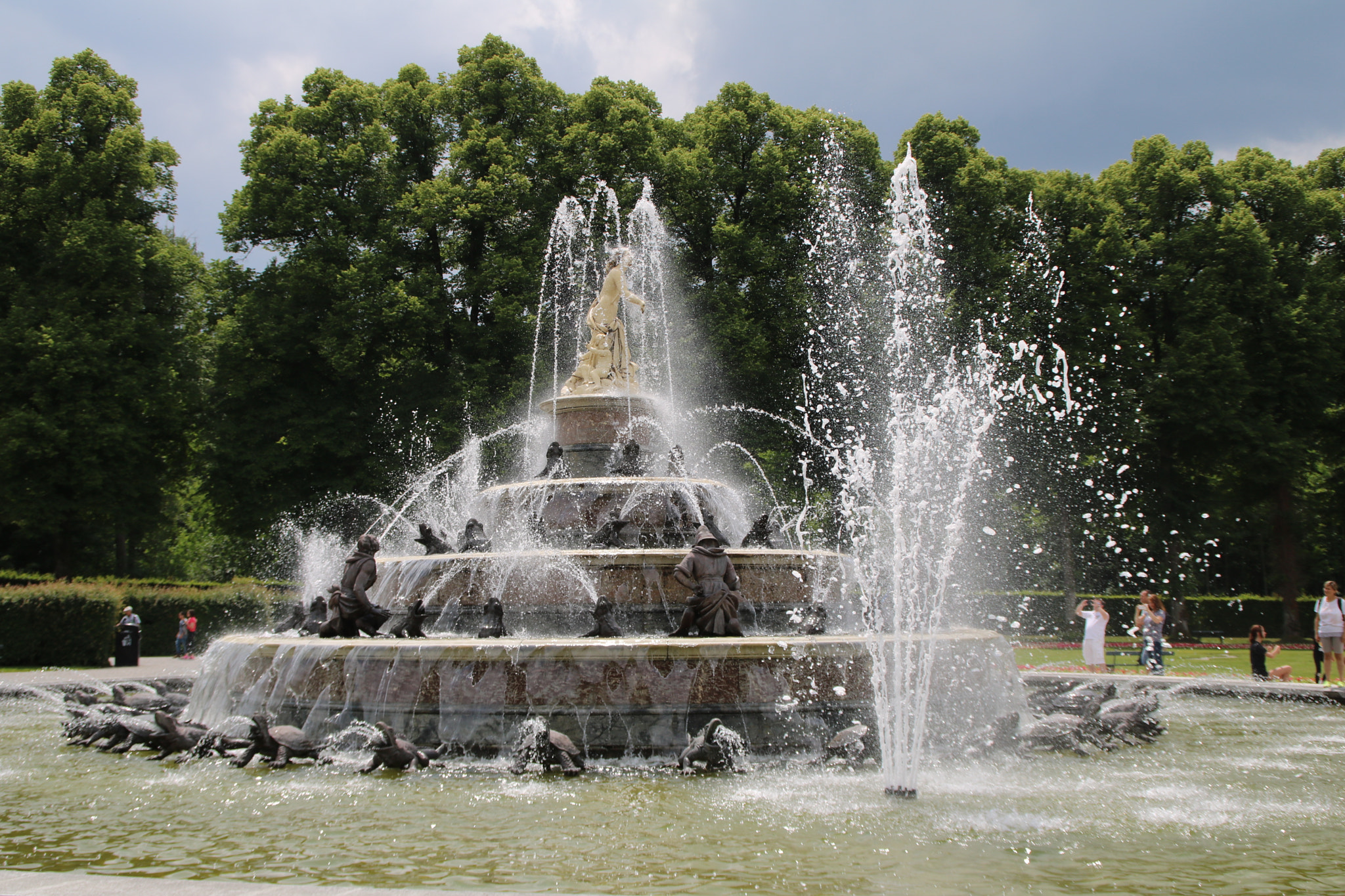 Canon EOS 760D (EOS Rebel T6s / EOS 8000D) sample photo. Wasserspiele herreninsel chiemsee photography