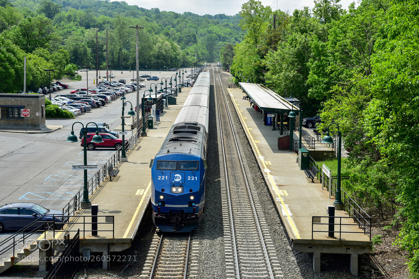 Nikon D750 sample photo. Metro north arriving at photography