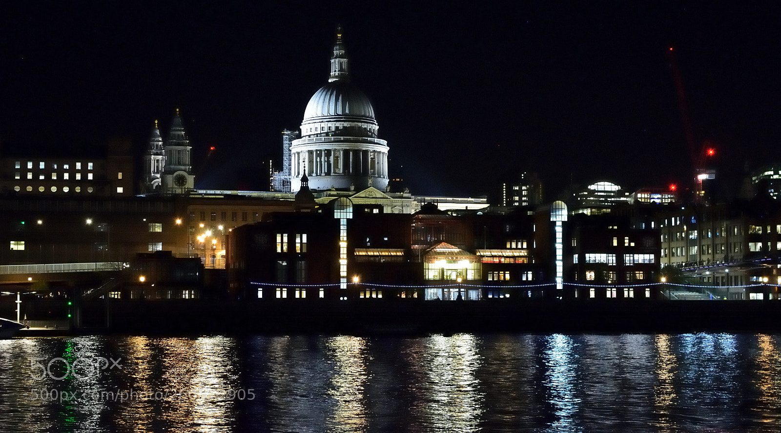 Nikon D5200 + Nikon AF-S DX Nikkor 35mm F1.8G sample photo. Saint paul's cathedral photography