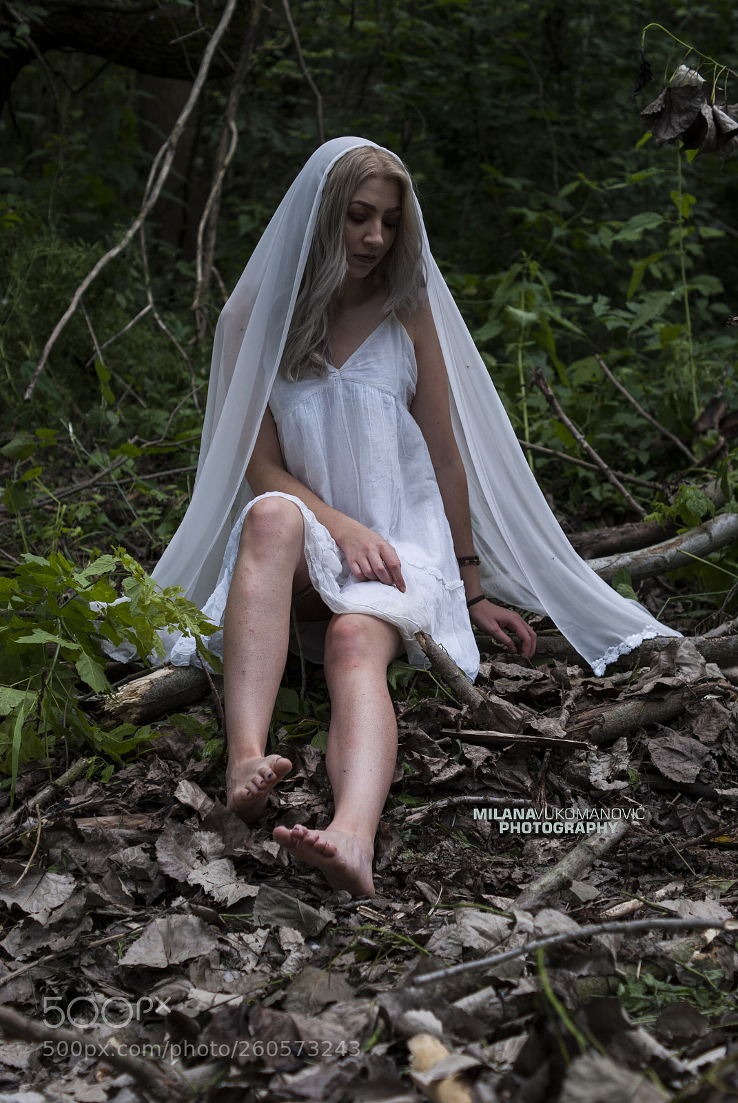 Sony Alpha DSLR-A200 sample photo. Lady of the wood photography