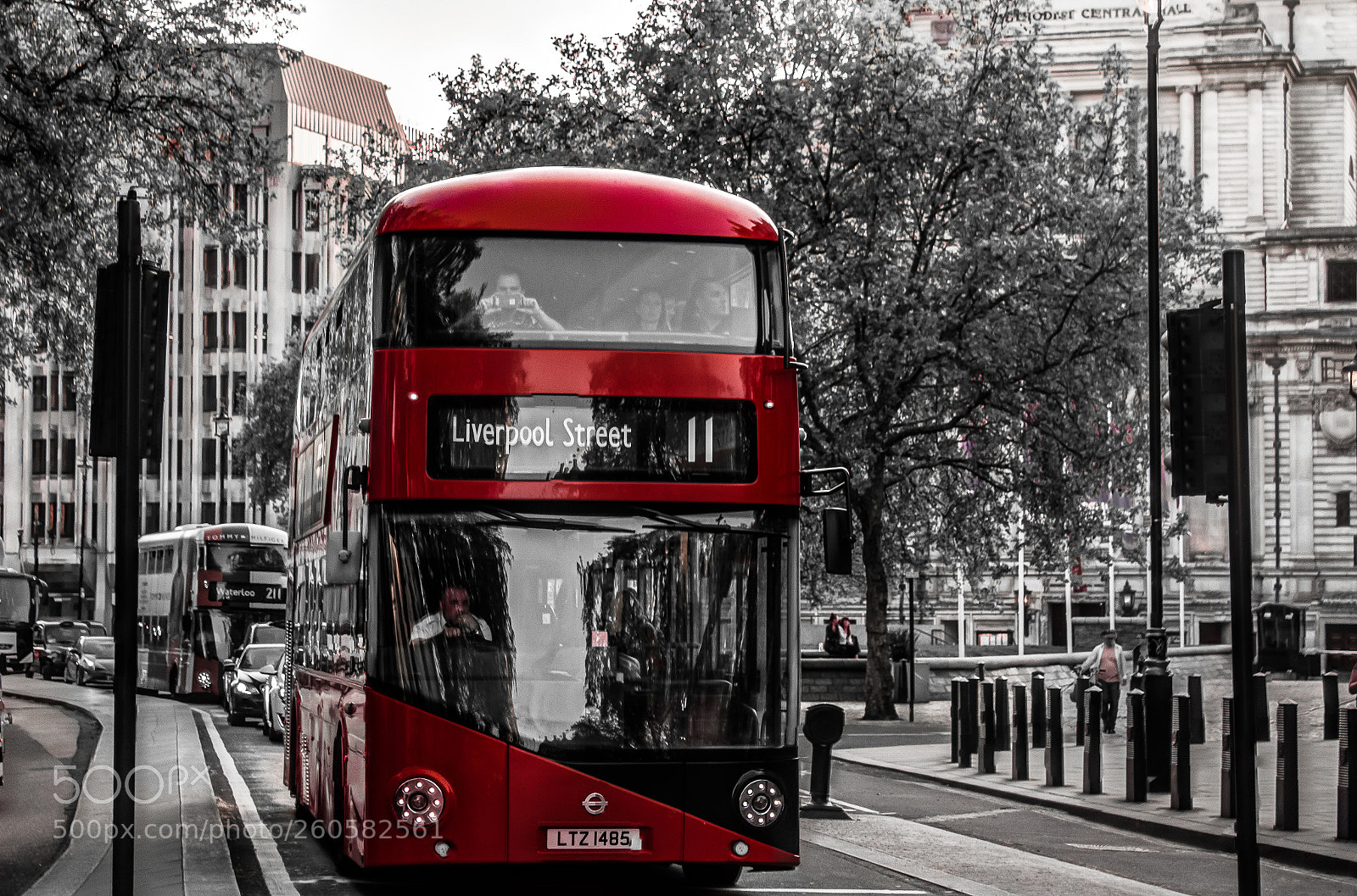 Canon EOS 1200D (EOS Rebel T5 / EOS Kiss X70 / EOS Hi) sample photo. London bus photography