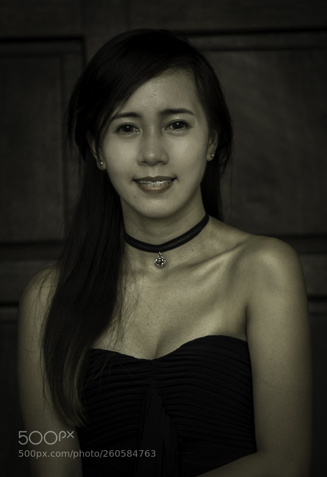 Nikon D7200 sample photo. She sometimes hold back photography