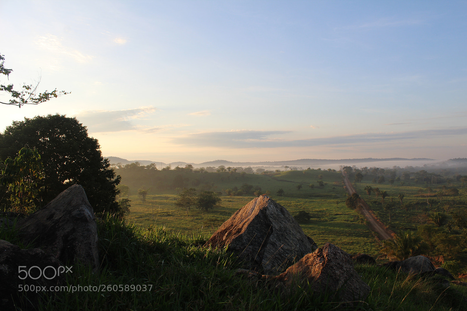 Canon EOS 1300D (EOS Rebel T6 / EOS Kiss X80) sample photo. Sunrise on the hills. photography