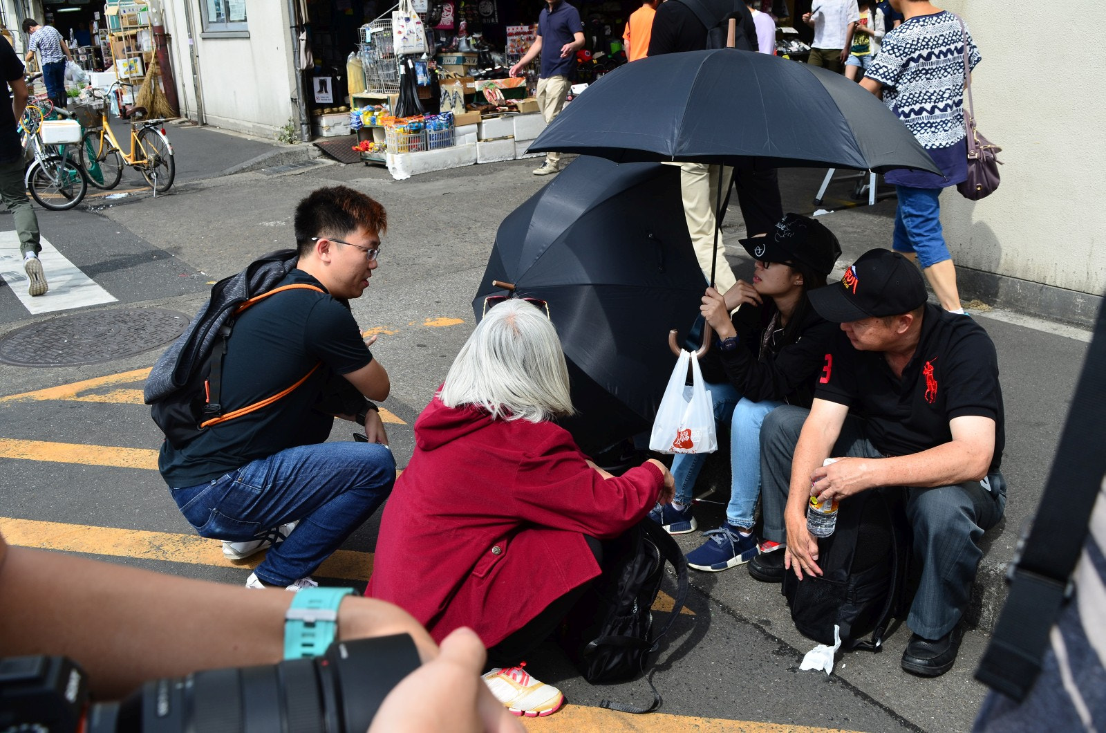 Nikon D7000 sample photo. ほかの旅人と話すお供 photography