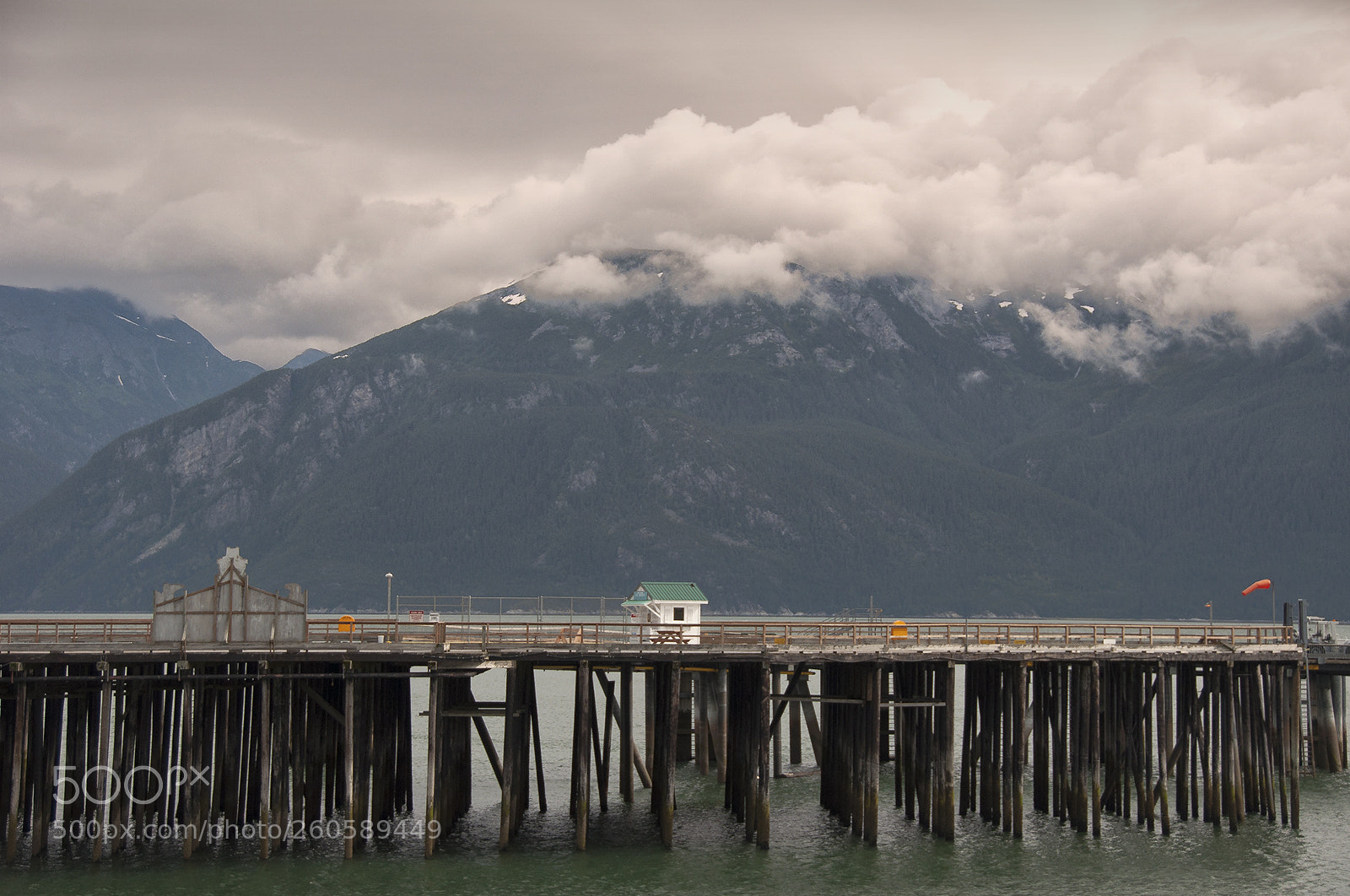 Nikon D90 sample photo. The dock photography