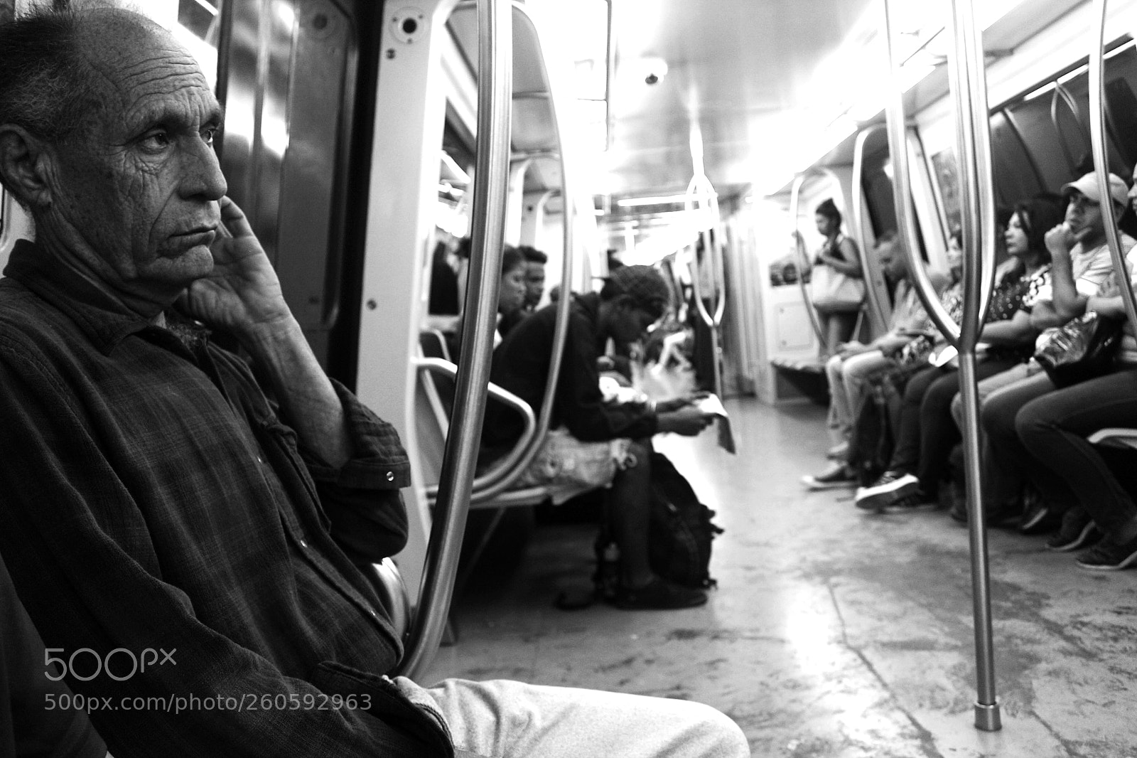 Canon EOS 1100D (EOS Rebel T3 / EOS Kiss X50) sample photo. Subway photography