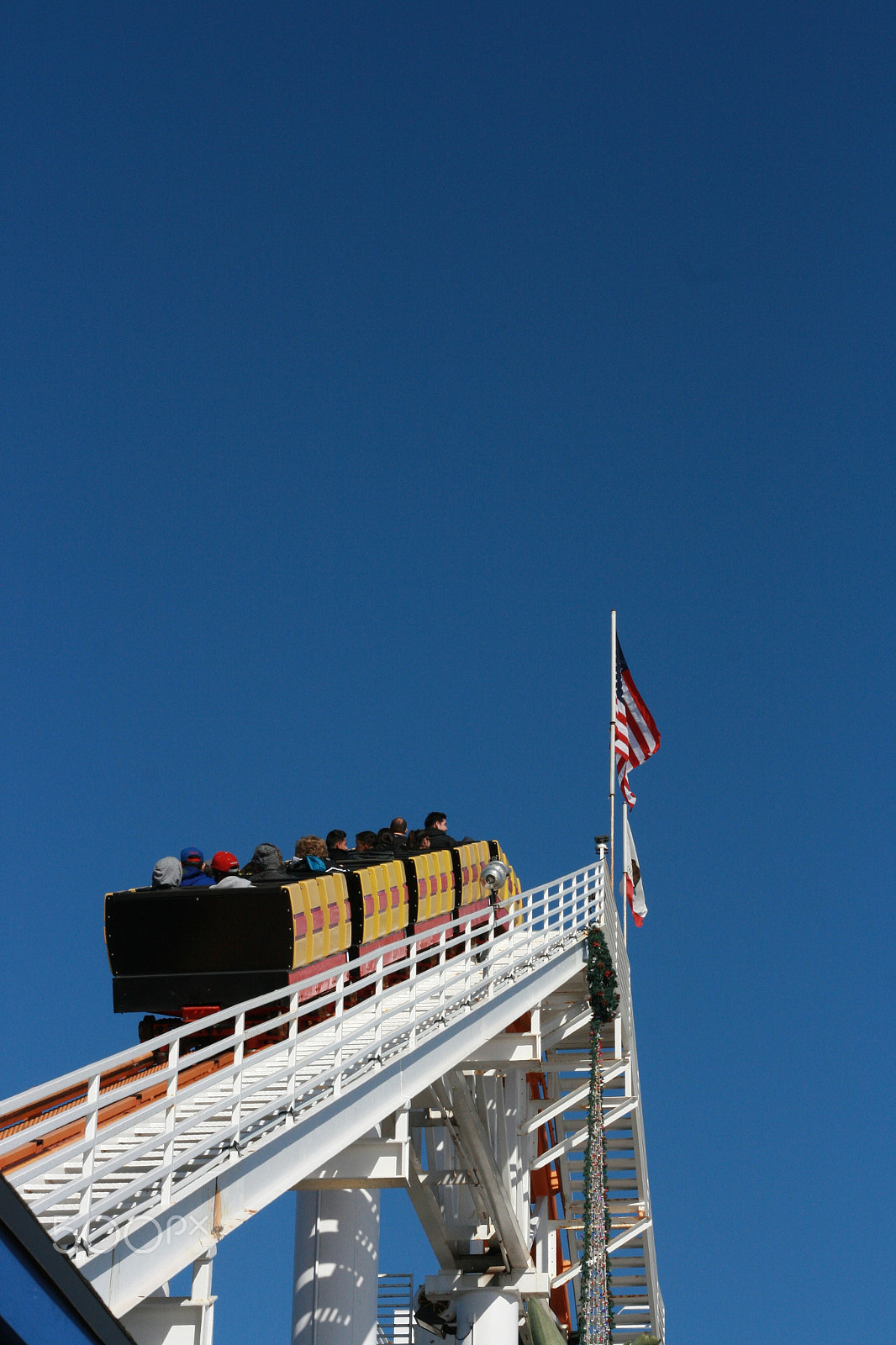 Canon EOS 400D (EOS Digital Rebel XTi / EOS Kiss Digital X) sample photo. Santa monica coaster photography