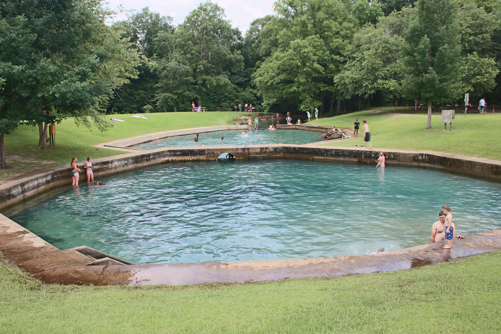 Canon EF-S 18-55mm F3.5-5.6 IS sample photo. Blue hole in alabama photography