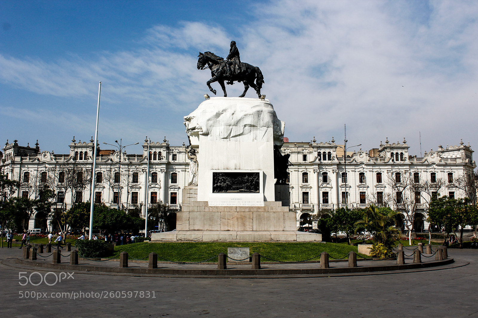 Canon EOS 1200D (EOS Rebel T5 / EOS Kiss X70 / EOS Hi) sample photo. Monumento photography