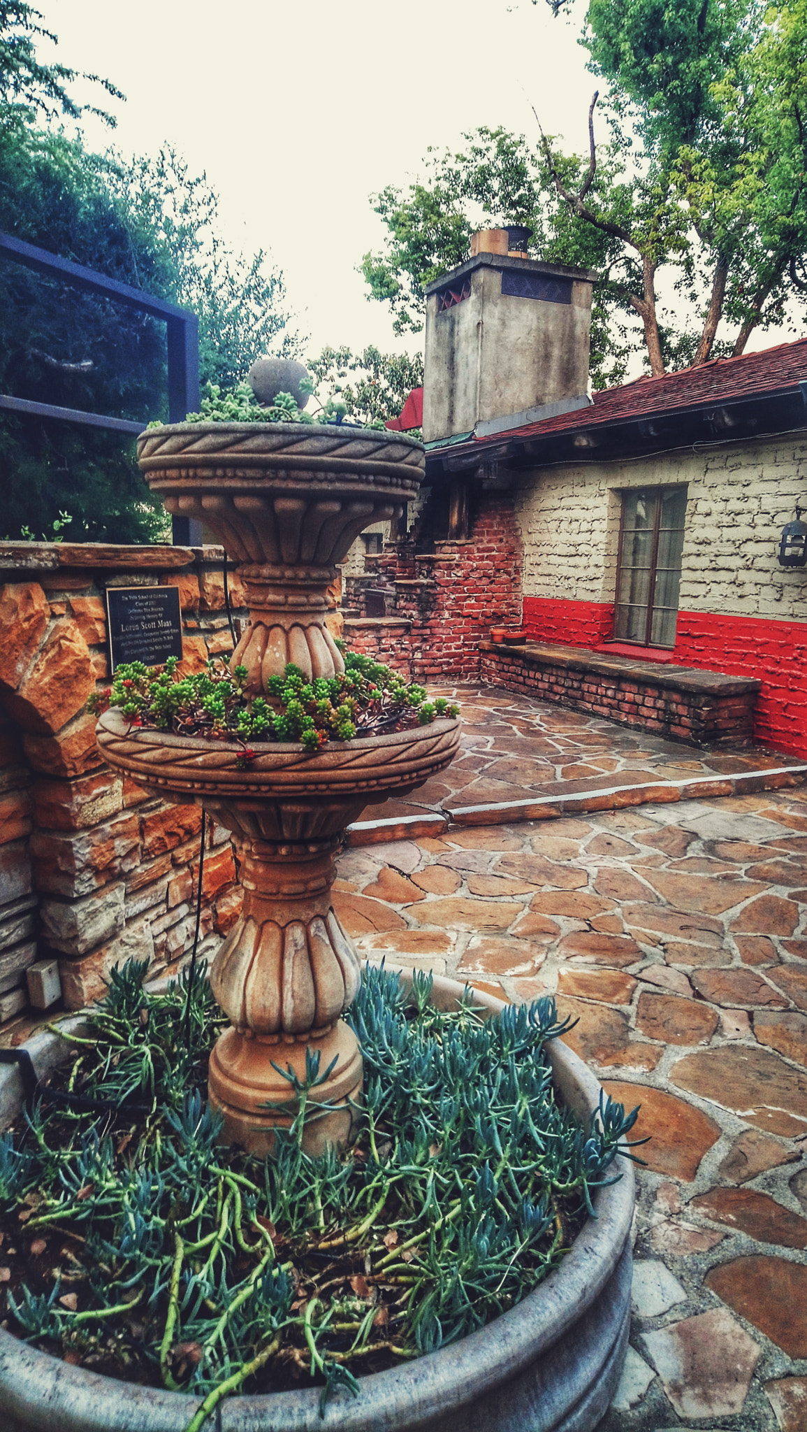 Sony Xperia XA1 Ultra sample photo. Courtyard photography