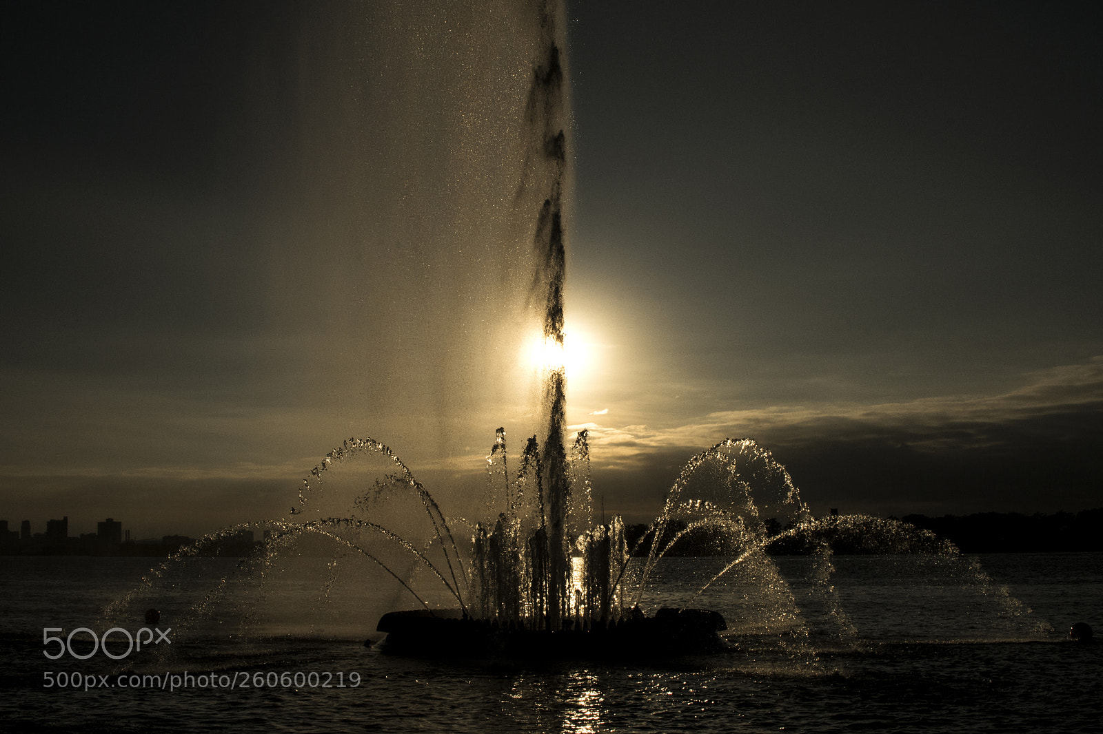 Nikon D500 sample photo. Fountain. windsor, on. photography