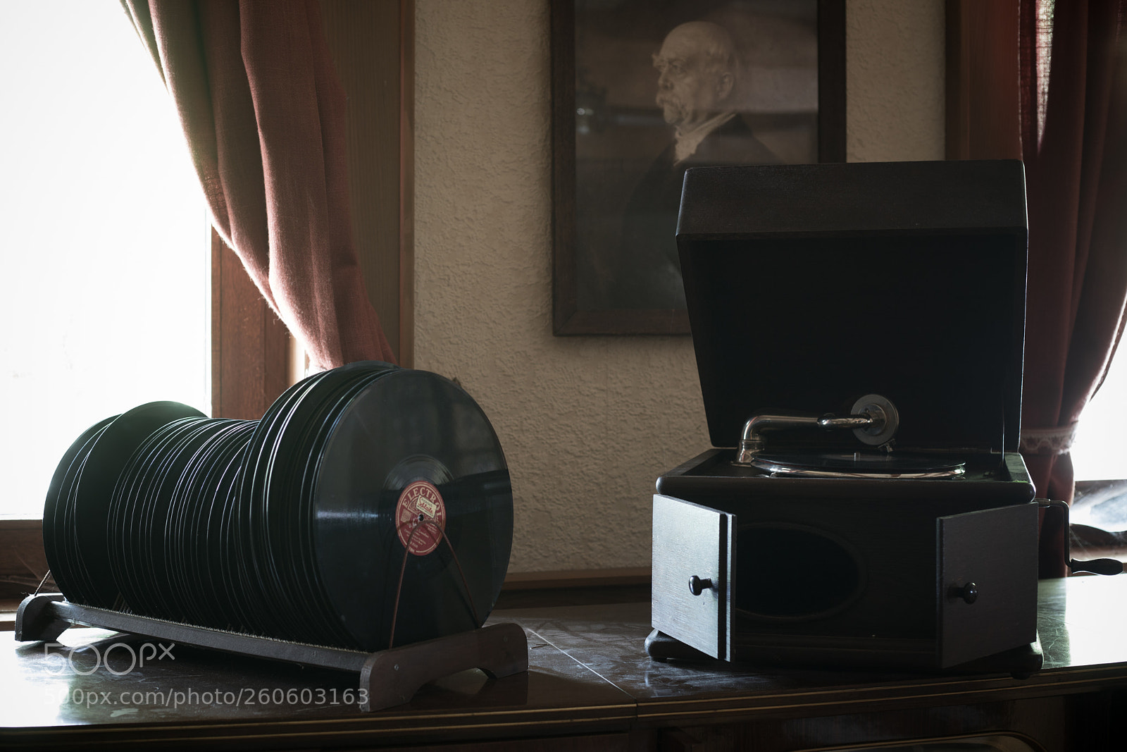 Canon EOS 6D Mark II sample photo. Gramophone photography