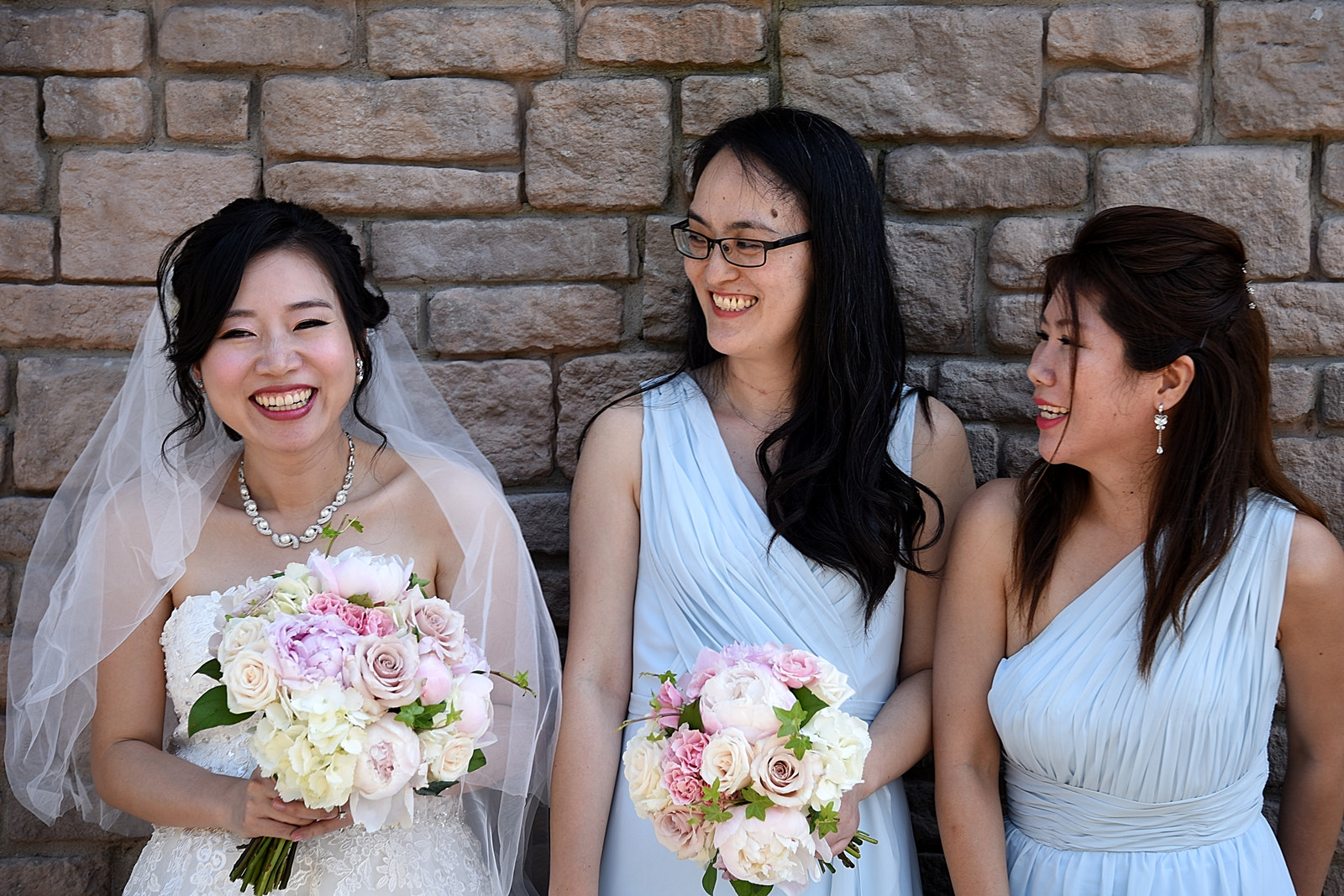 Nikon D750 sample photo. Ladies laugh sample photography