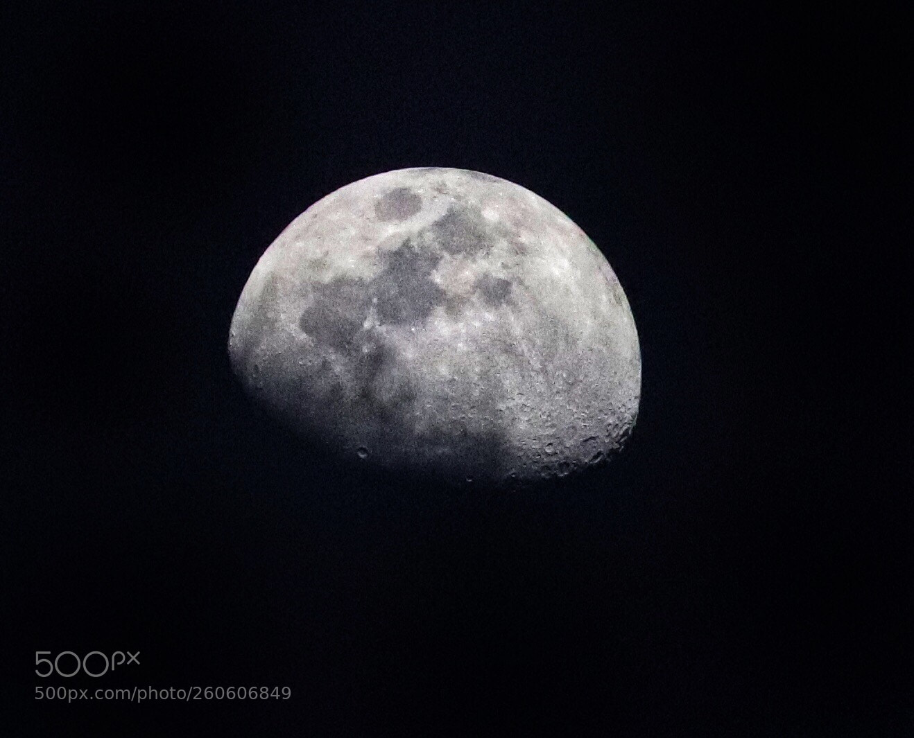 Canon EOS 200D (EOS Rebel SL2 / EOS Kiss X9) sample photo. Moon photography