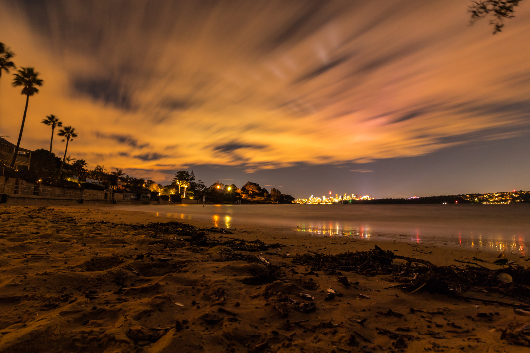 Canon EOS 800D (EOS Rebel T7i / EOS Kiss X9i) sample photo. A night beach photography