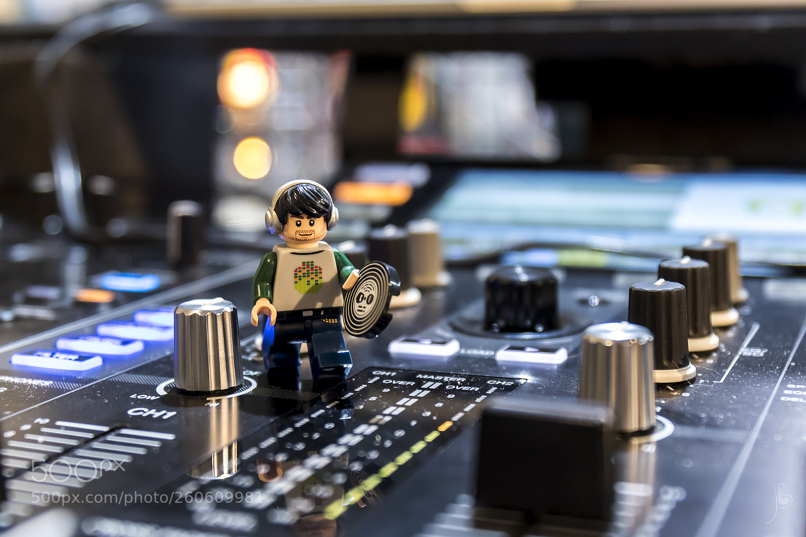 Canon EOS 7D Mark II sample photo. Music time photography